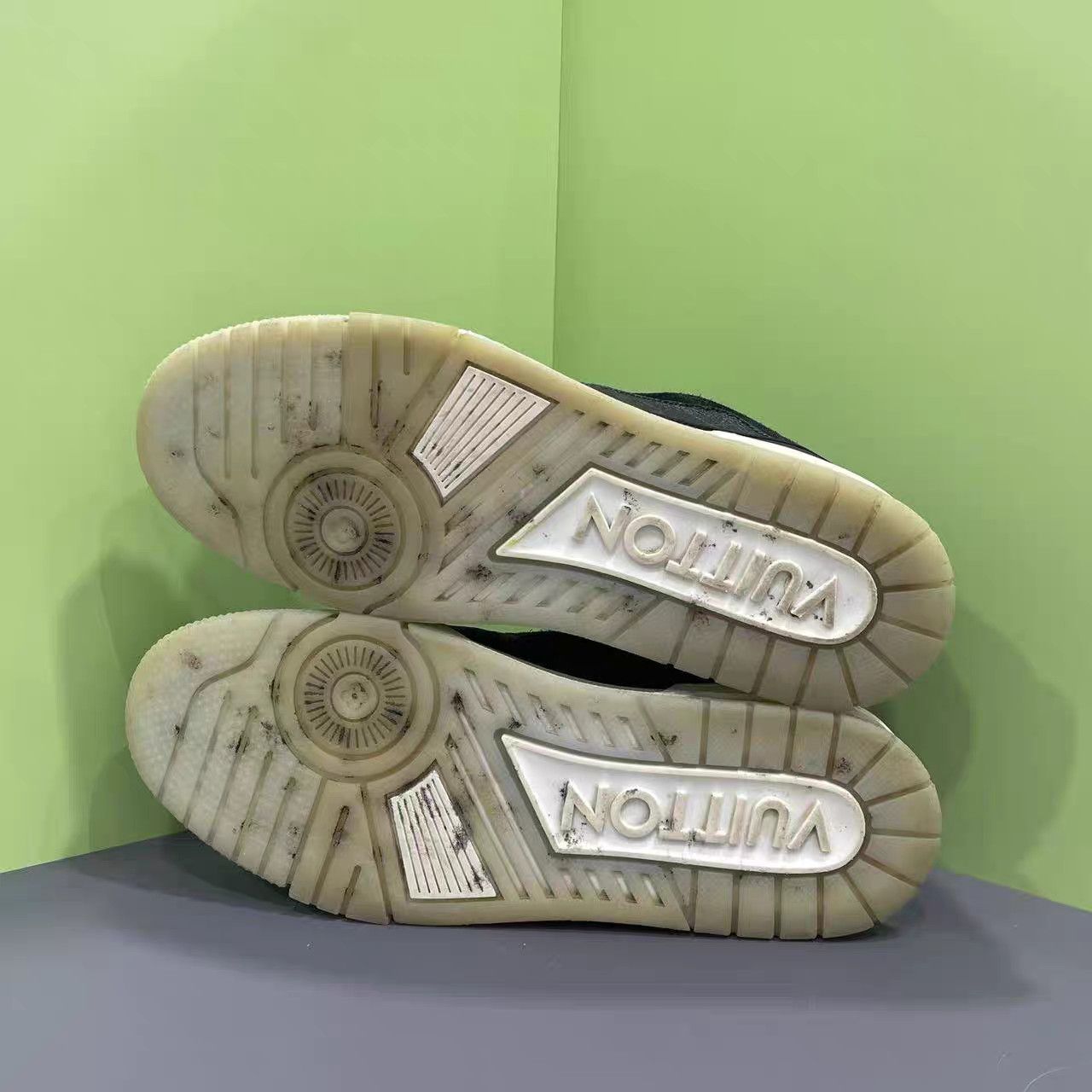 Louis Vuitton Louis Vuitton Trainer Sneakers K15 Size US 9 / EU 42 - 8 Thumbnail