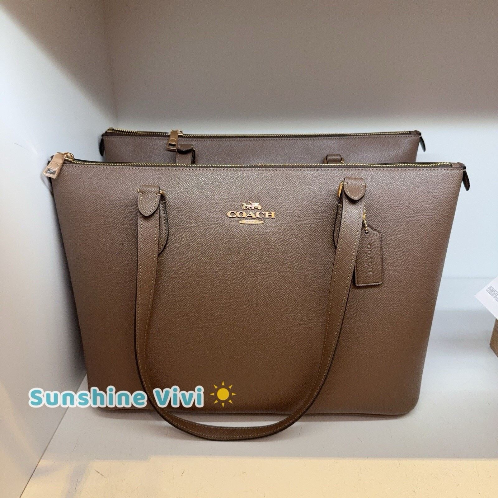 Coach NWT Coach Gallery Tote Bag Leather CV402 Gold/Dark Stone Size ONE SIZE - 1 Thumbnail