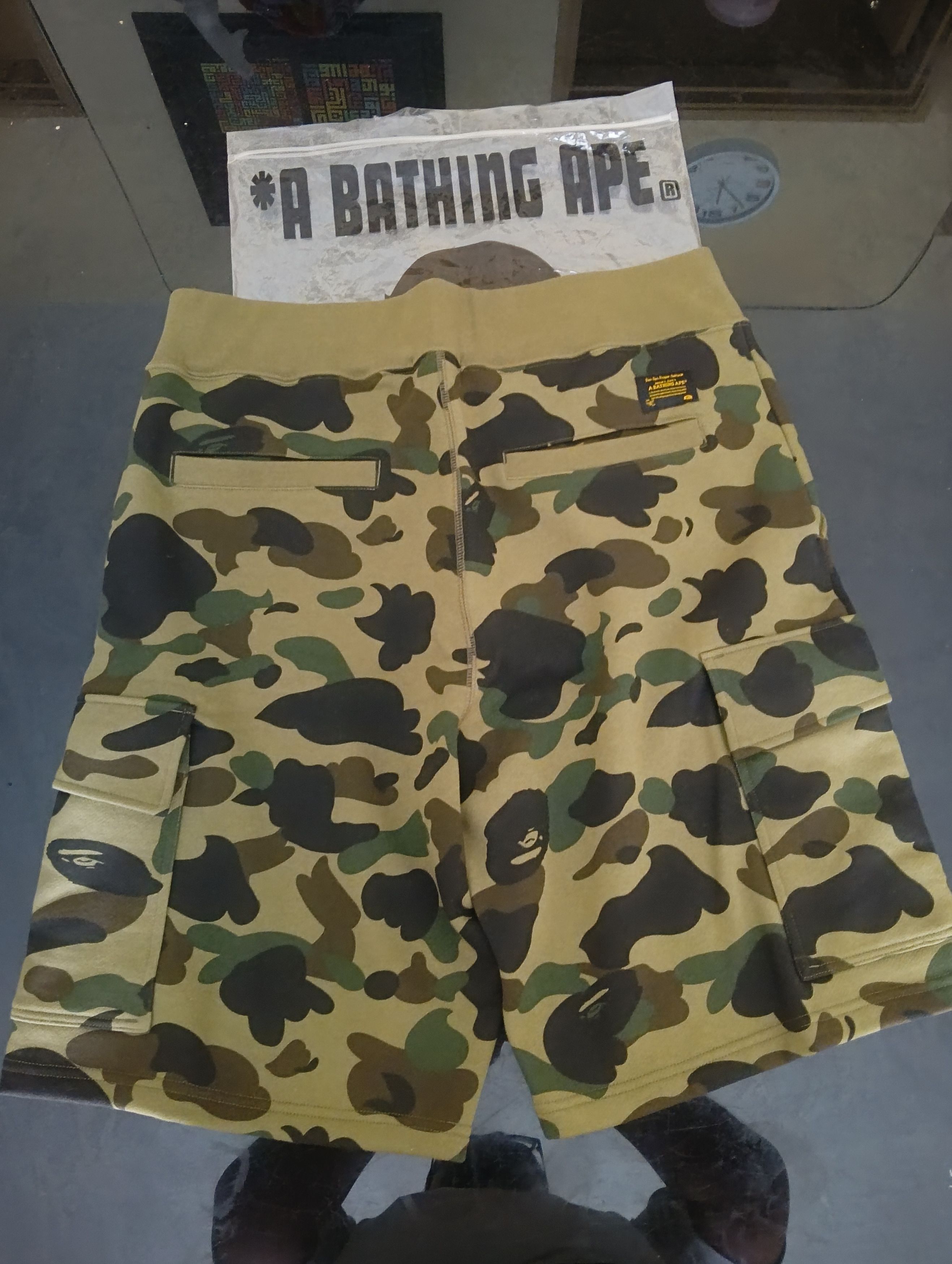 Bape A Bathing Ape 1st Camo 6's Pocket Shorts Size US 36 / EU 52 - 2 Thumbnail