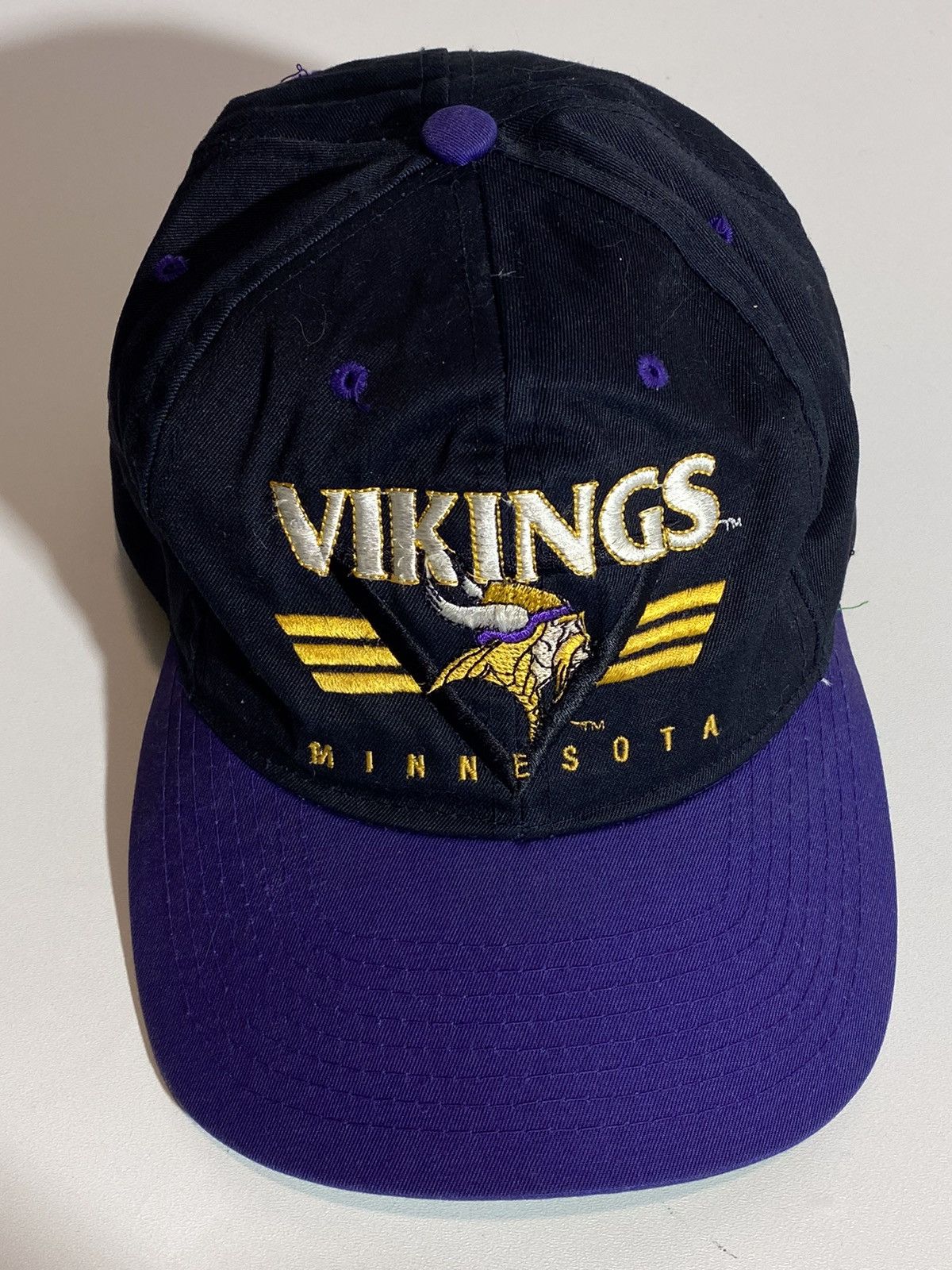 NFL Vintage 90s Vikings Minnesota NFL streetwear baseball hat Size ONE SIZE - 6 Thumbnail