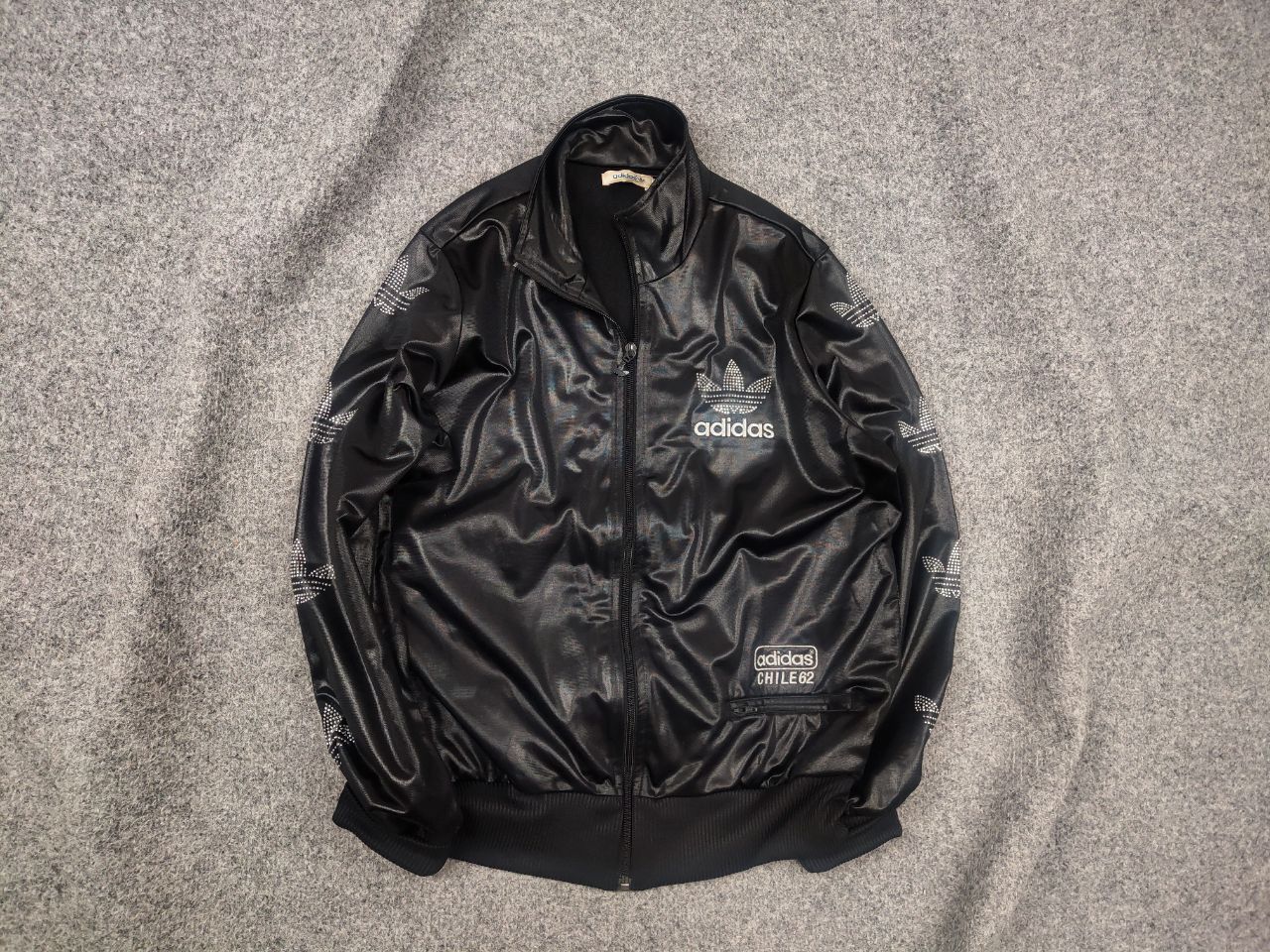 Adidas Vintage Adidas Originals Chile 62 Track Top Zip Jacket Black Size M / US 6-8 / IT 42-44 - 1 Thumbnail