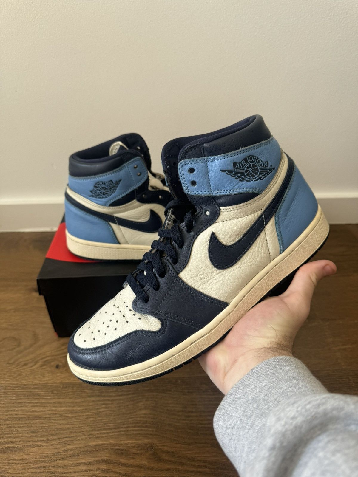 Jordan Brand Jordan 1 High Retro Obsidian Size US 10 / EU 43 - 1 Thumbnail