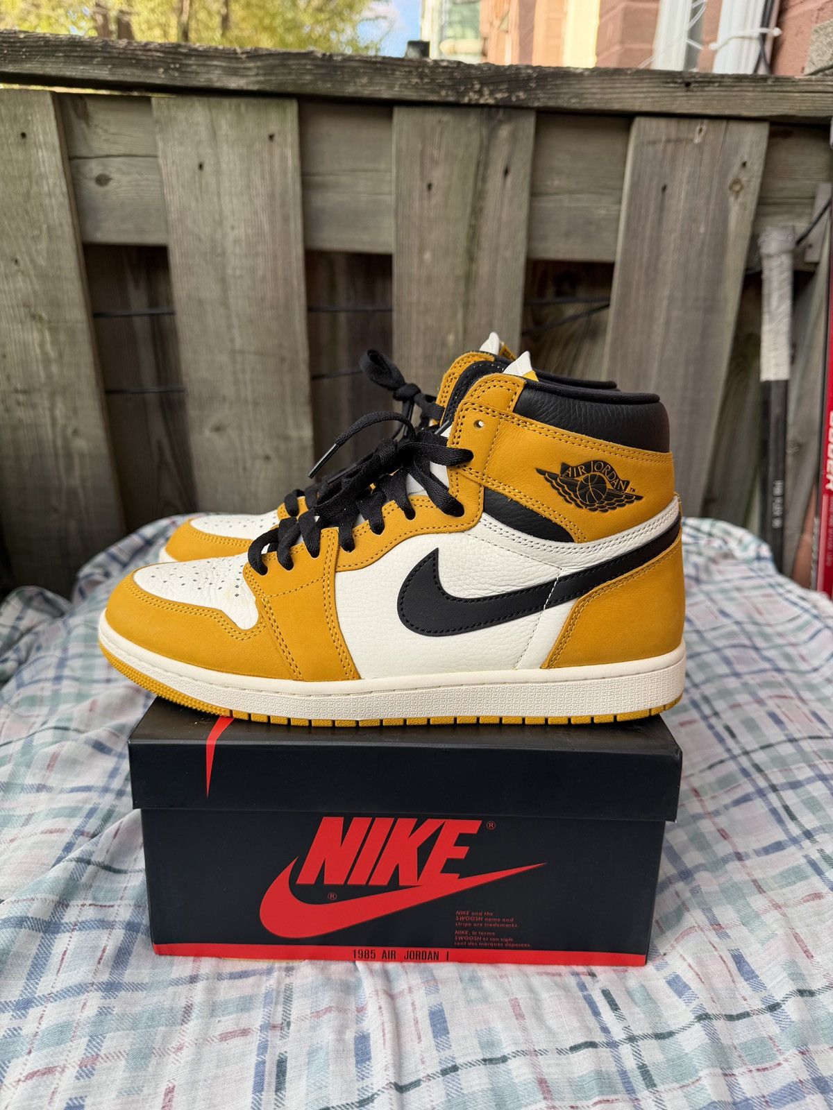 Jordan Brand Jordan 1 Retro High Yellow Ochre Size US 10 / EU 43 - 6 Thumbnail