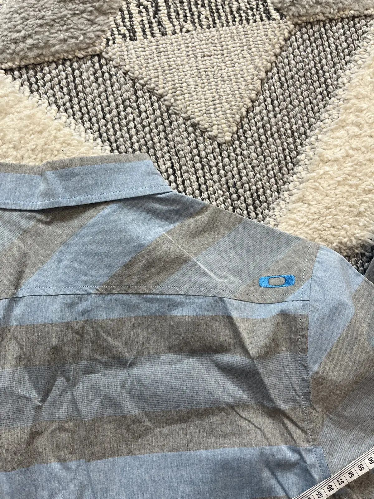 Oakley Vintage Oakley Stripped Blue Gray Medium Shirt Size US M / EU 48-50 / 2 - 3 Thumbnail