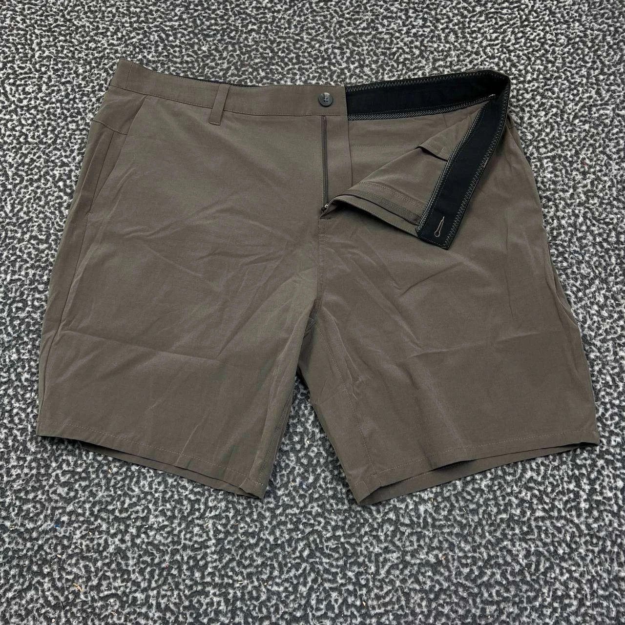Vuori Vuori Fleet Shorts Men 38 Chino Pockets Flat Front Outdoor Size US 38 / EU 54 - 1 Thumbnail