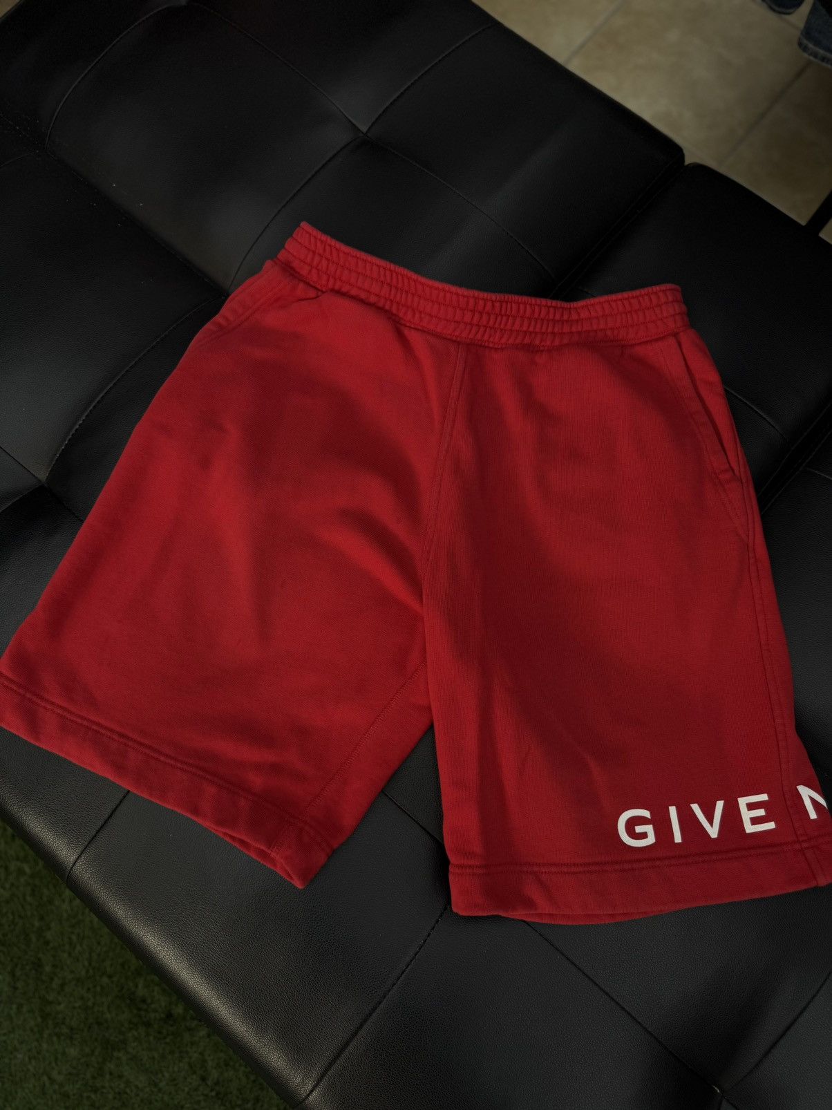 Givenchy Givenchy Red Logo Summer Shorts Size Large 🧼 Size US 31 - 4 Thumbnail