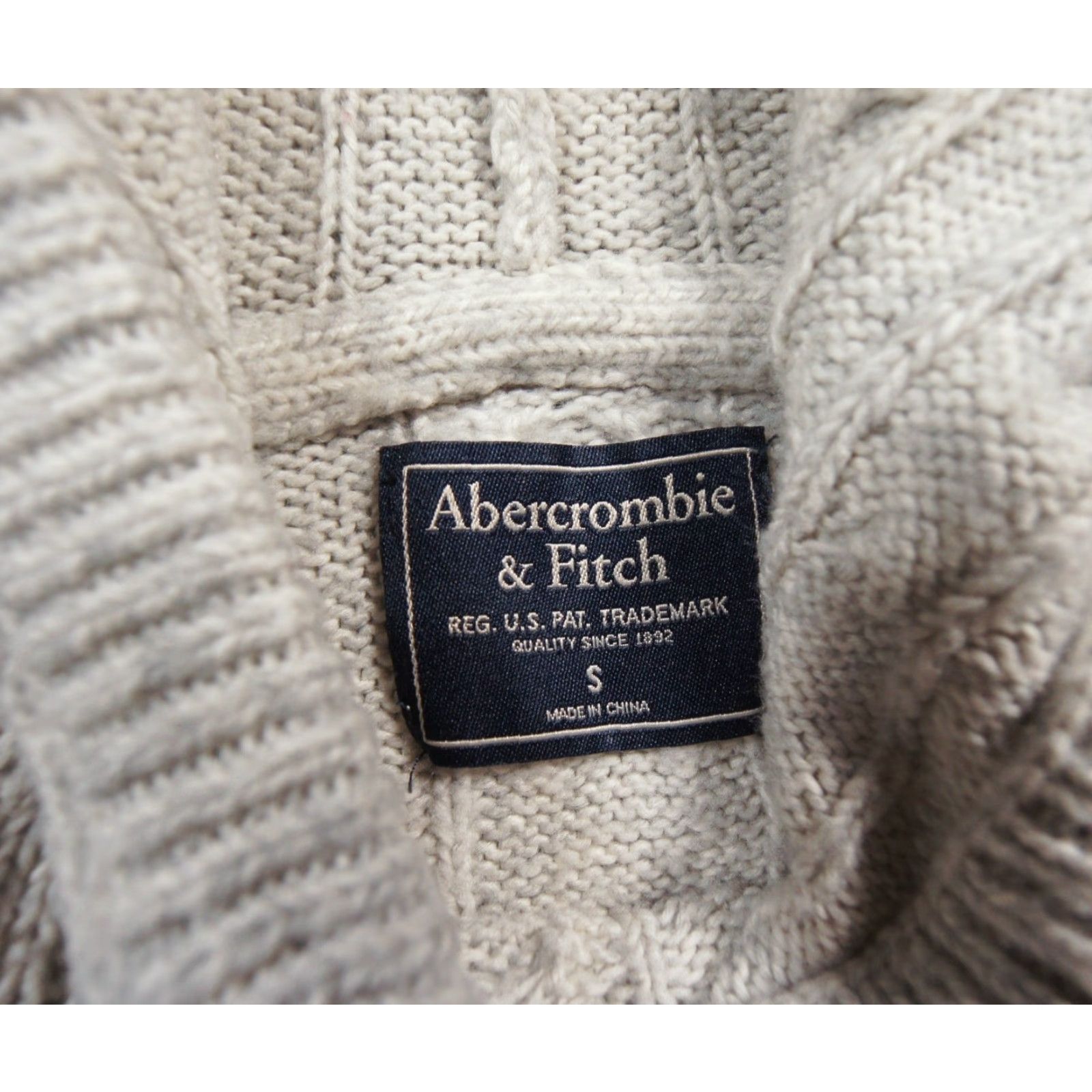 Abercrombie & Fitch Abercrombie & Fitch Sweater Womens Small Gray Hoodie Cable Knit Pullover Ladies Size S / US 4 / IT 40 - 5 Thumbnail