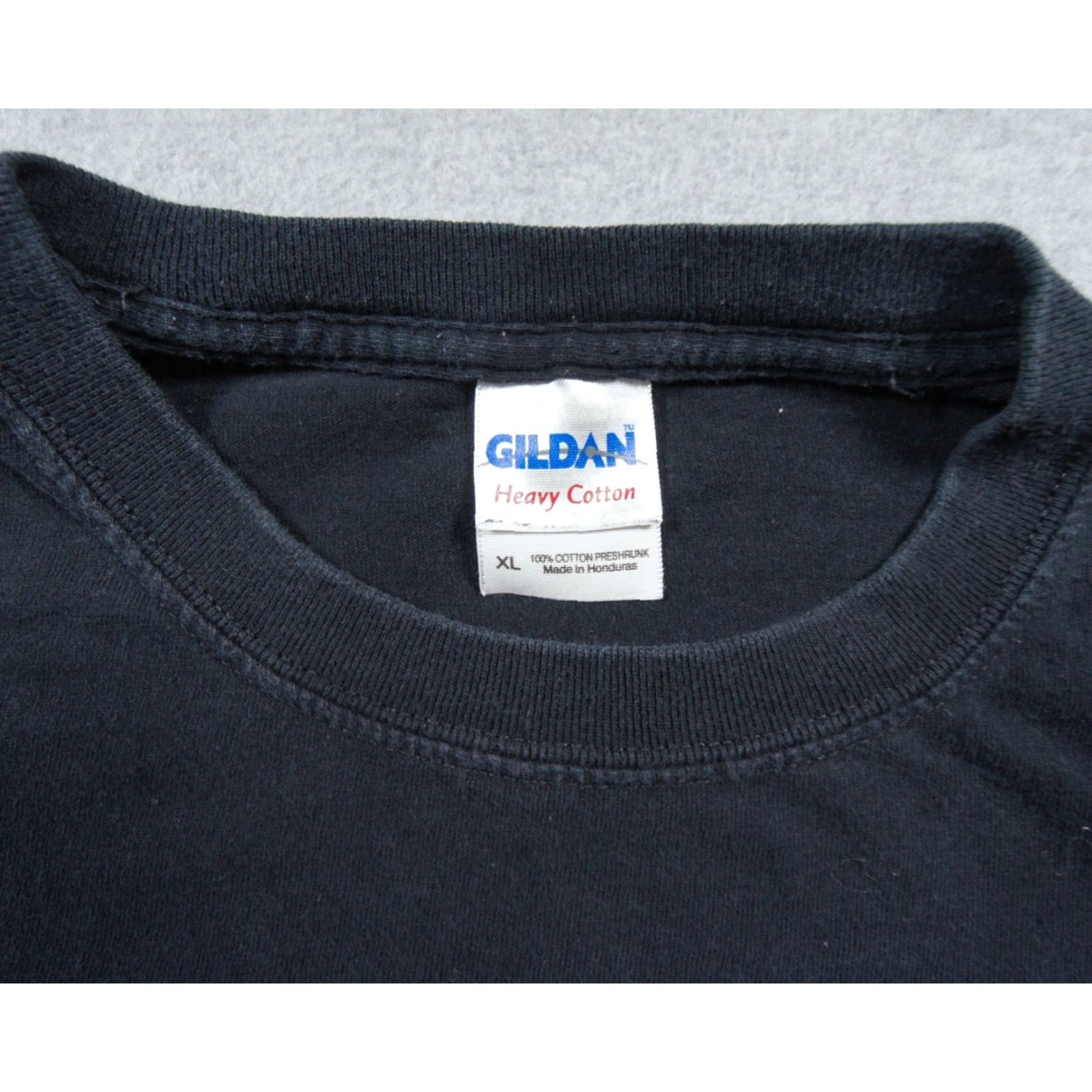Gildan VINTAGE Cruella Shirt Mens XL Black Graphic Tee Short Sleeve Crewneck Y2K Size US XL / EU 56 / 4 - 4 Thumbnail