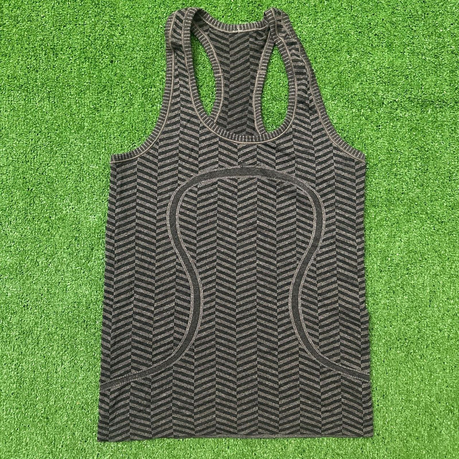 Lululemon Lululemon Black Cherry Chevron Stripe Racerback Tank Top Size S / US 4 / IT 40 - 1 Thumbnail