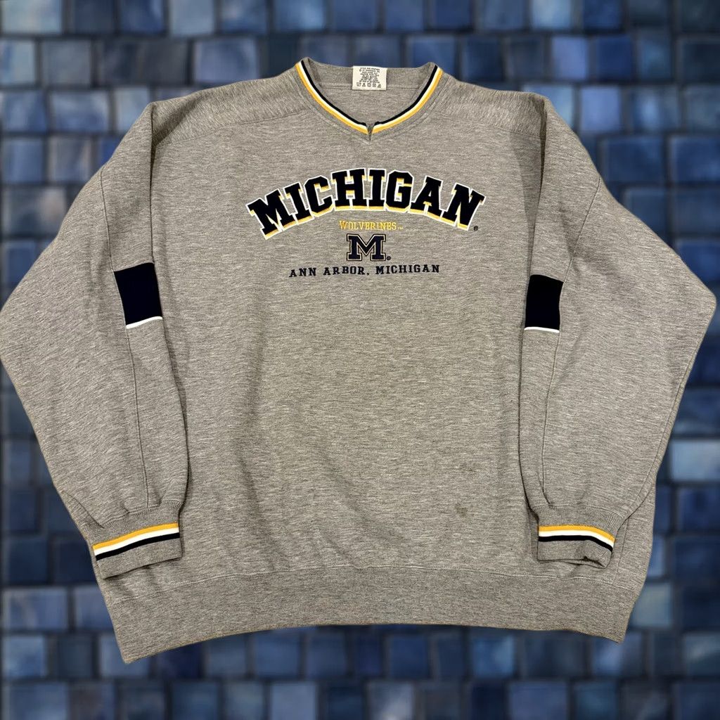 Lee VINTAGE University of Michigan Wolverines Lee Sport Crewneck Sweatshirt 2XL Gray Cotton Blend Embroidered Logo Mens Sweatshirt 90s College Sports Size US XXL / EU 58 / 5 - 1 Thumbnail