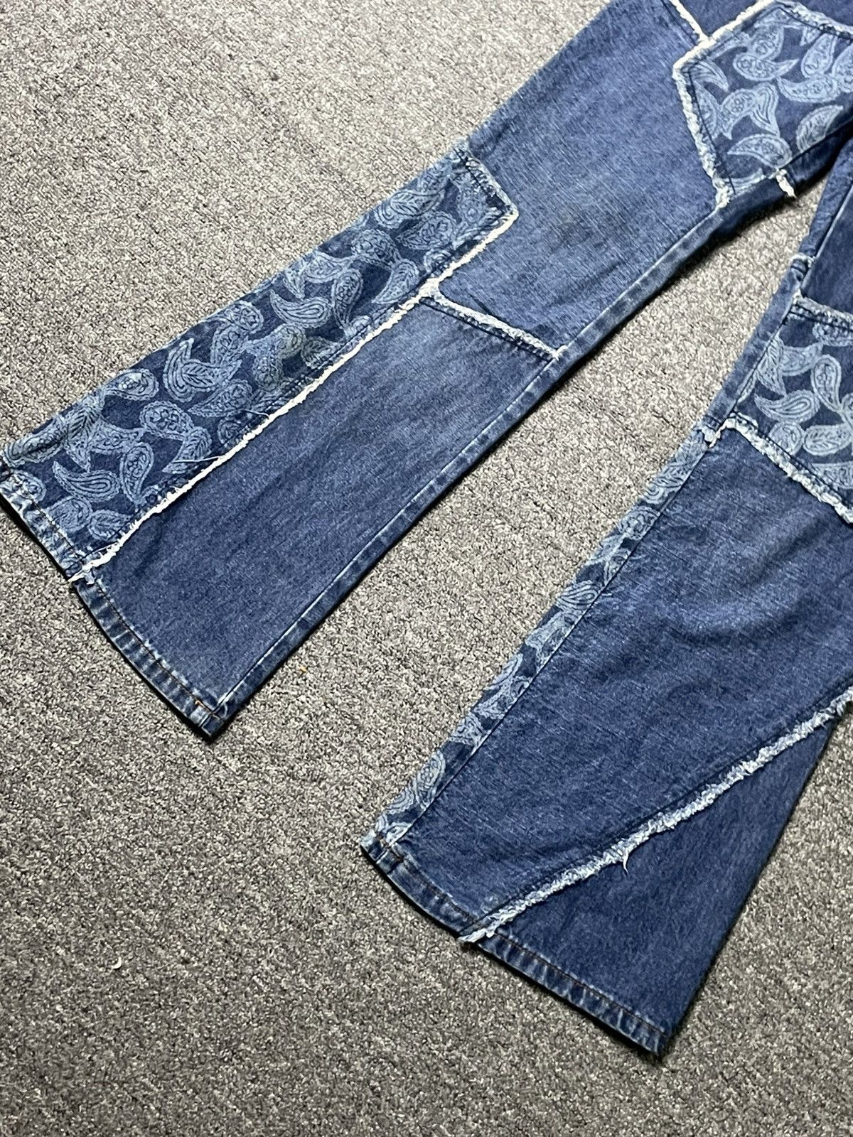Japanese Brand × Vintage Hysteric Glamour x C.A.T Asymmetrical Patchwork Jeans (90) Size 25" / US 0 / IT 36 - 4 Thumbnail