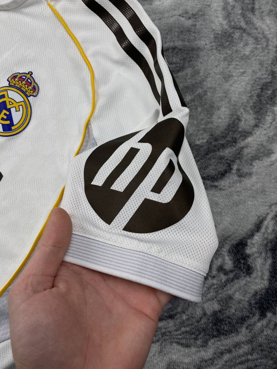Adidas adidas Real Madrid 2025 2026 Valverde #8 Home V2 Jersey Size US M / EU 48-50 / 2 - 9 Thumbnail