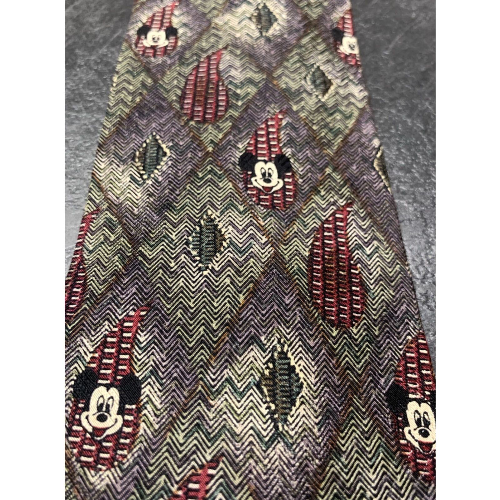 CO VINTAGE Mickey & Co Silk Tie Unisex One Size Disney Winnie the Pooh 90s Old Money Sweden Size ONE SIZE - 3 Thumbnail
