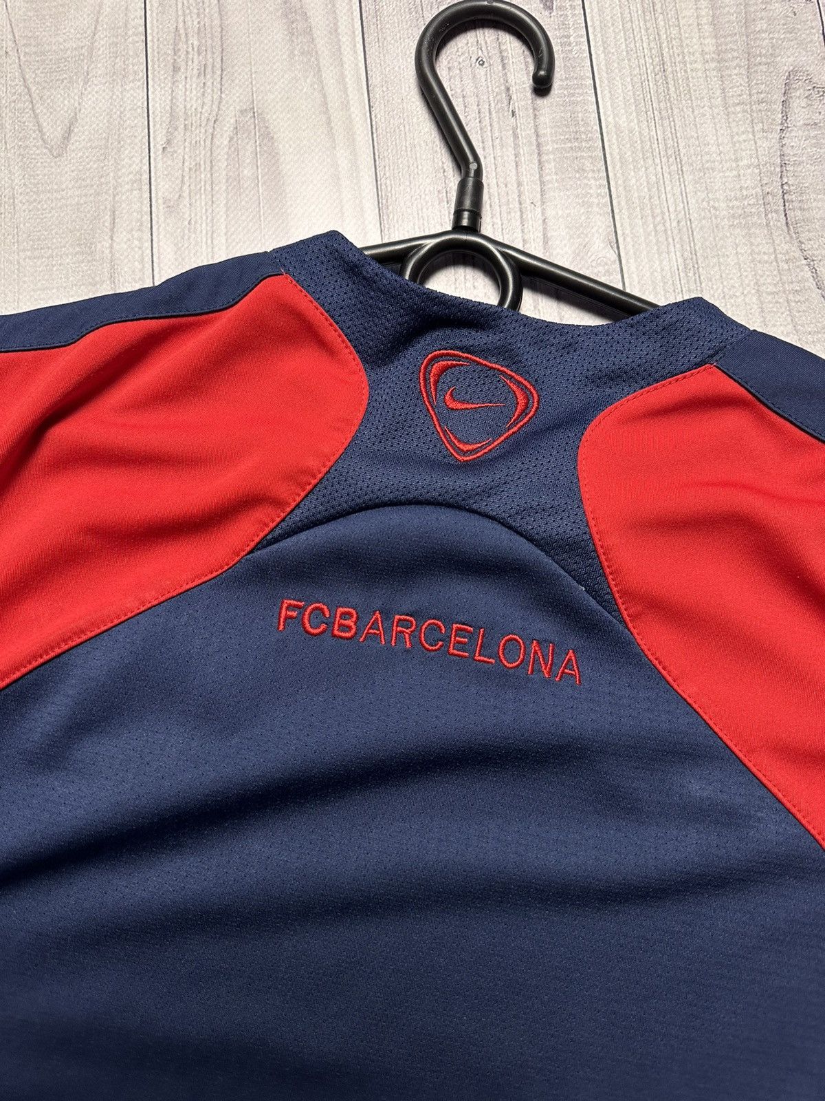 Nike × Vintage Vintage Nike Barcelona soccer jersey size M logo rare Size US M / EU 48-50 / 2 - 3 Thumbnail
