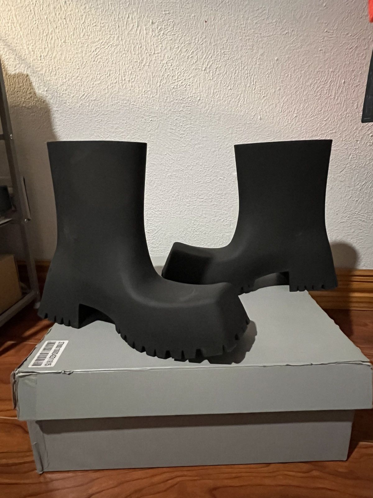 Balenciaga Trooper Rubber Boots | Grailed