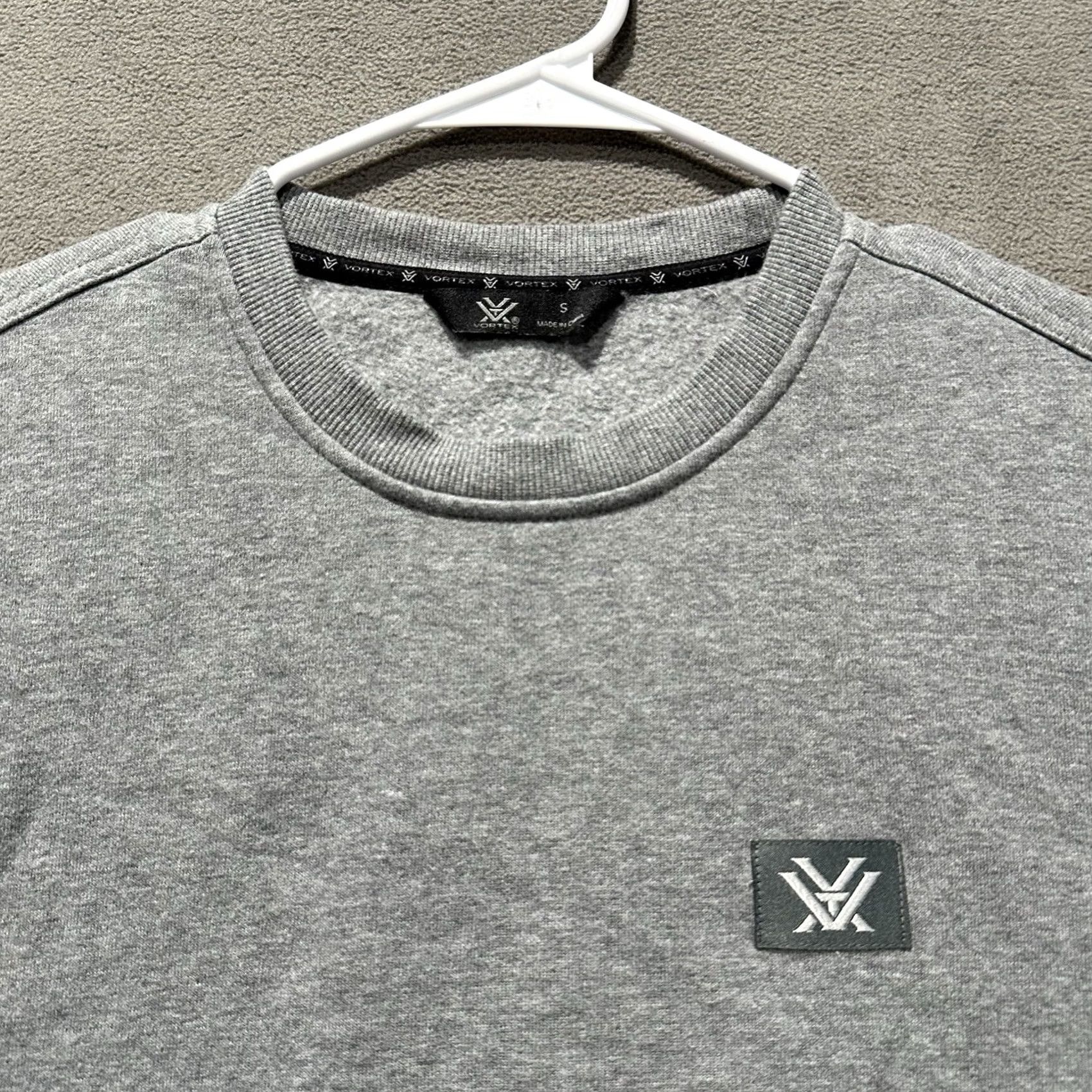 Vintage Vortex Optics Sweatshirt Mens Small Gray Crew Neck Long Sleeve Fleece Pullover Size US S / EU 44-46 / 1 - 3 Thumbnail
