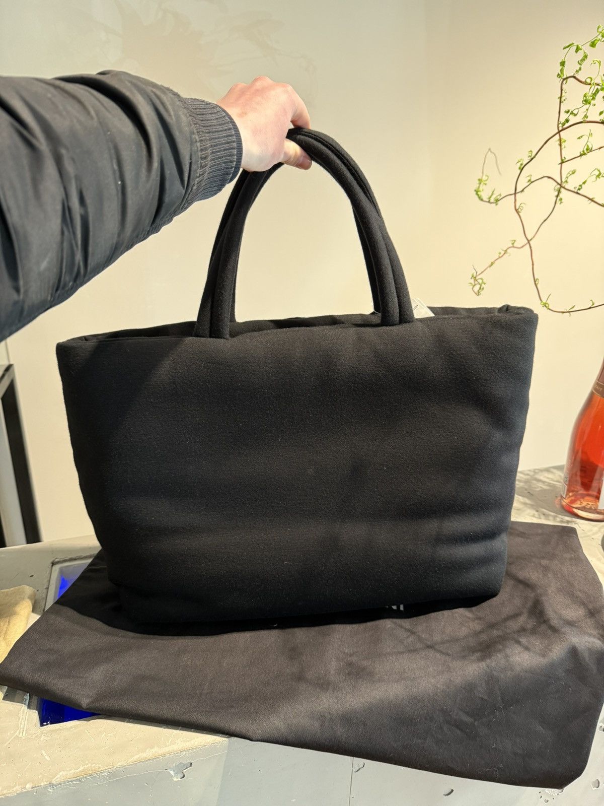 Saint Laurent Paris BNWT Saint Laurent Logo Tote Bag Size ONE SIZE - 3 Thumbnail