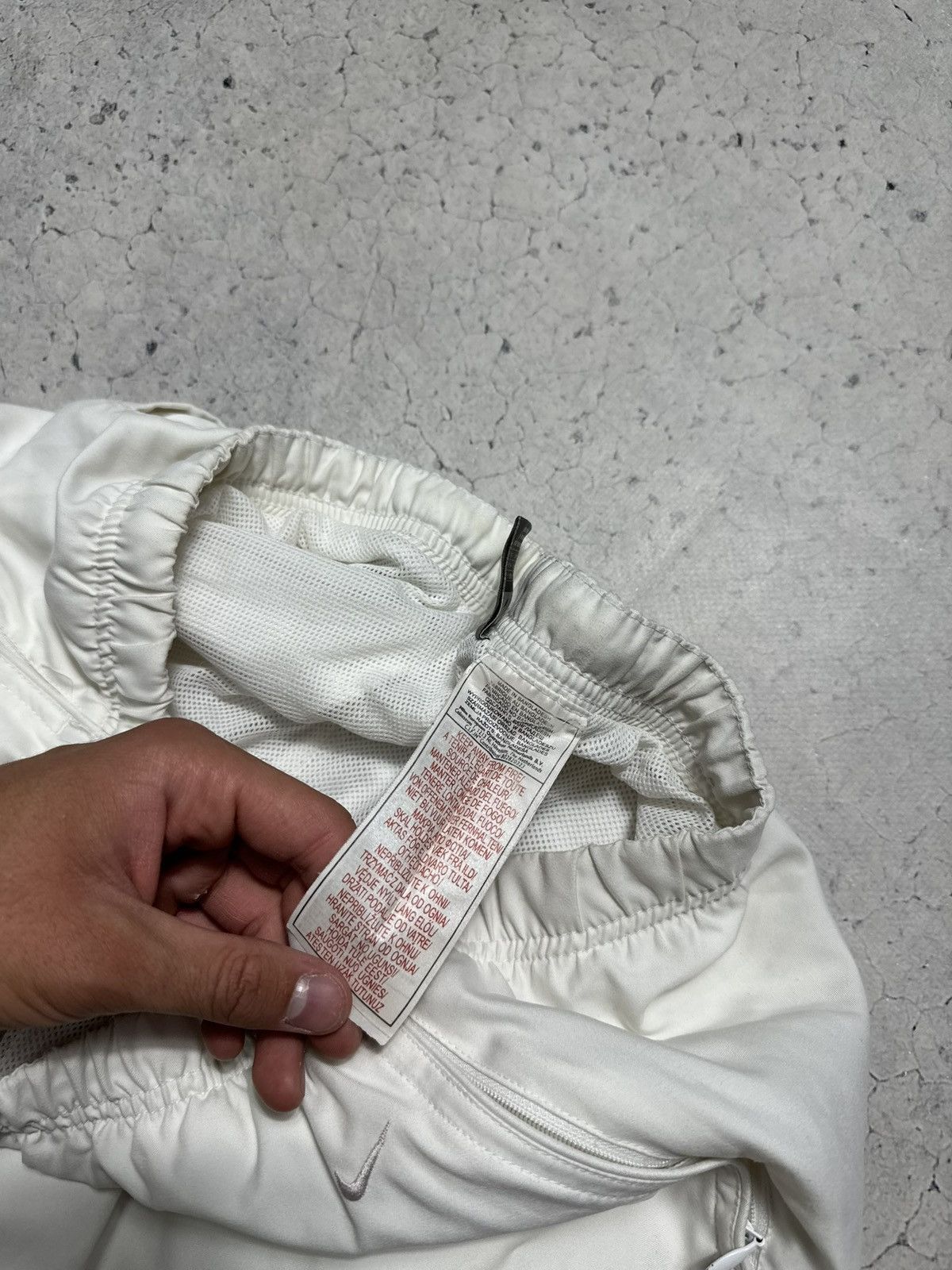 Nike Nike Vintage Nylon White Track Pants Swoosh Drill TN Size US 30 / EU 46 - 7 Thumbnail