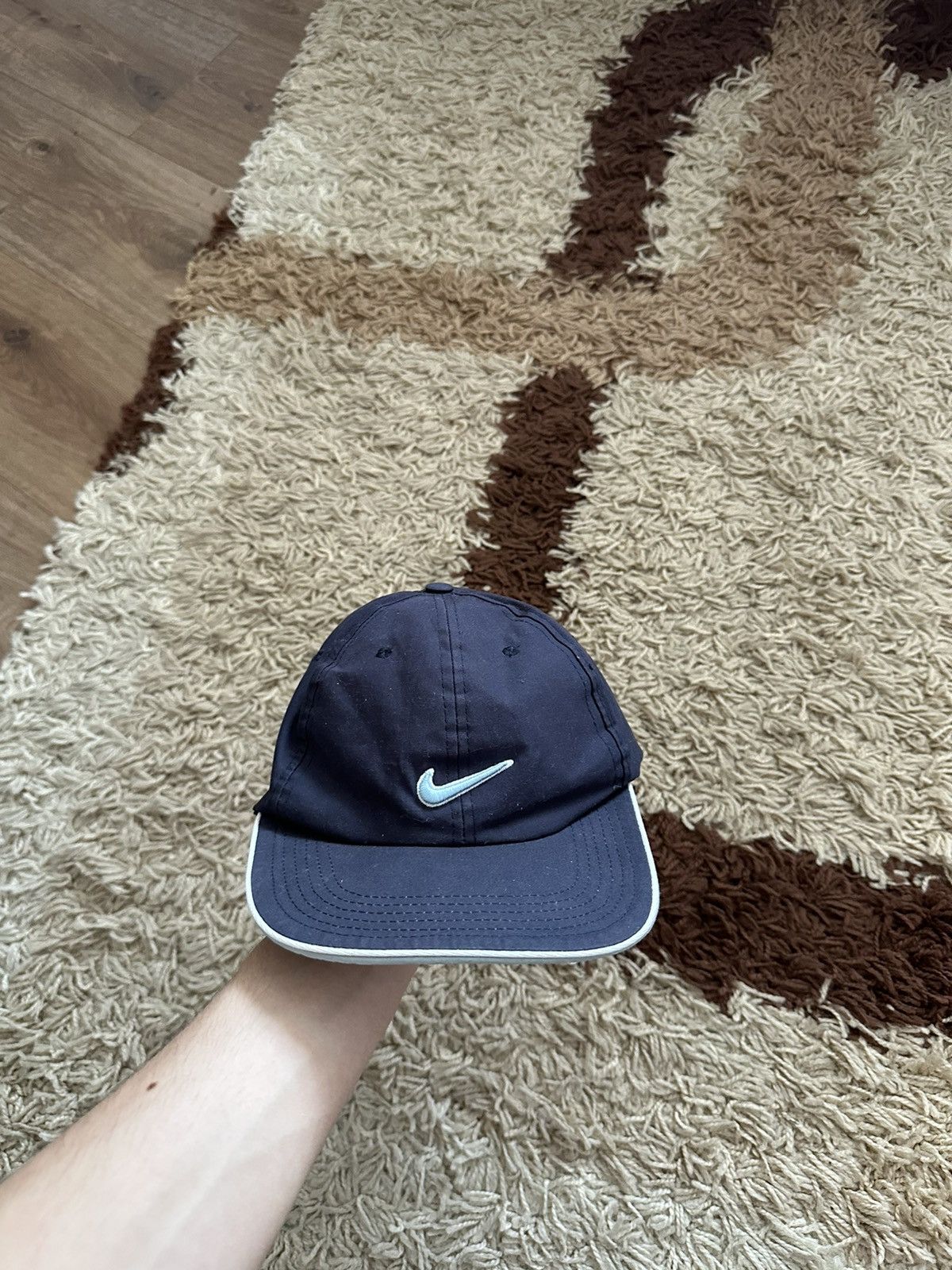 Nike 🔥VINTAGE NIKE CENTRE SWOOSH CAT HAP🔥 Size ONE SIZE - 1 Thumbnail