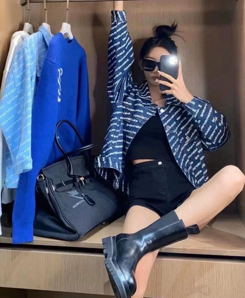 Alexander Wang Alexander Wang all over print denim jacket XS-S-M-L Size XS / US 0-2 / IT 36-38 - 3 Thumbnail
