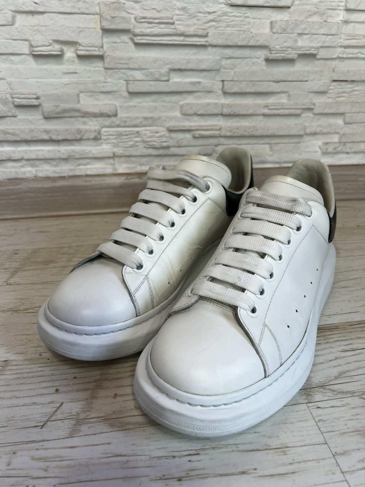 Alexander McQueen Alexander McQueen Leather Sneakers EU 41.5 (27cm) Size US 8.5 / EU 41-42 - 2 Thumbnail