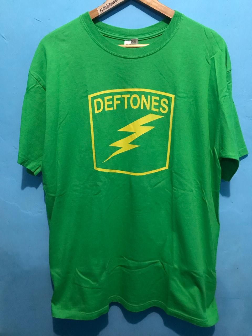 Band Tees Deftones Poison the Well Glassjaw Portishead Helmet HUM Size US L / EU 52-54 / 3 - 1 Thumbnail