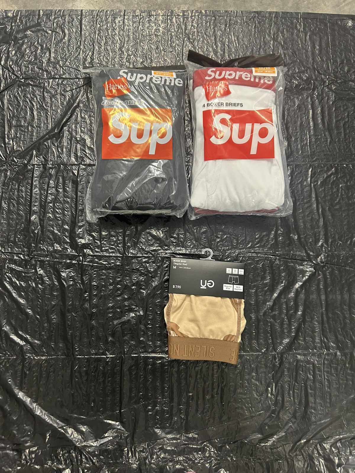 Supreme Supreme Hanes Boxers Medium GU Undercover Boxers Medium Size 32 - 1 Thumbnail