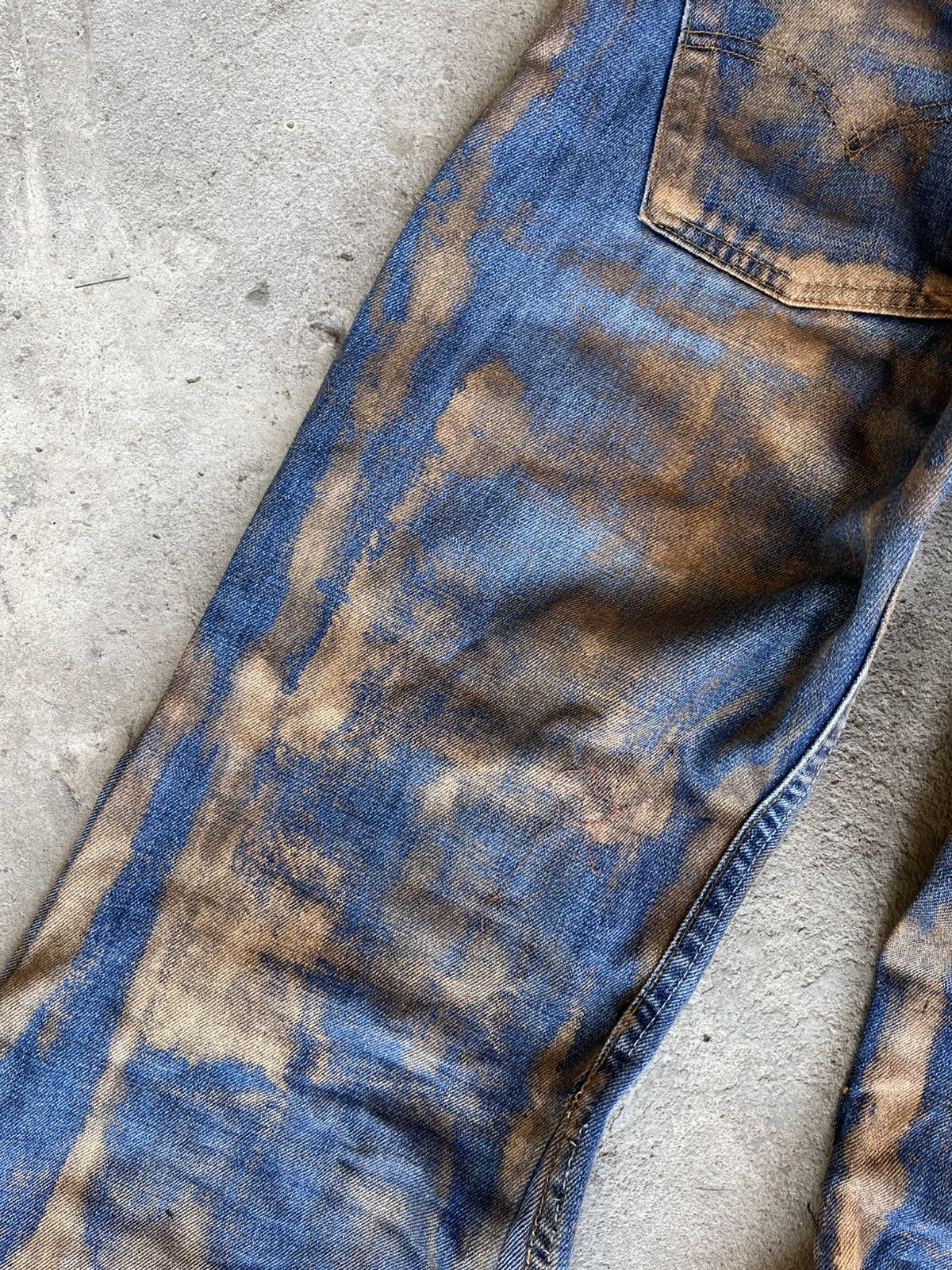 20471120 × If Six Was Nine × Le Grande Bleu (L.G.B.) Dirty Painted Distressed Thrashed Faded Baggy Jeans Y2K Size US 33 - 12 Thumbnail