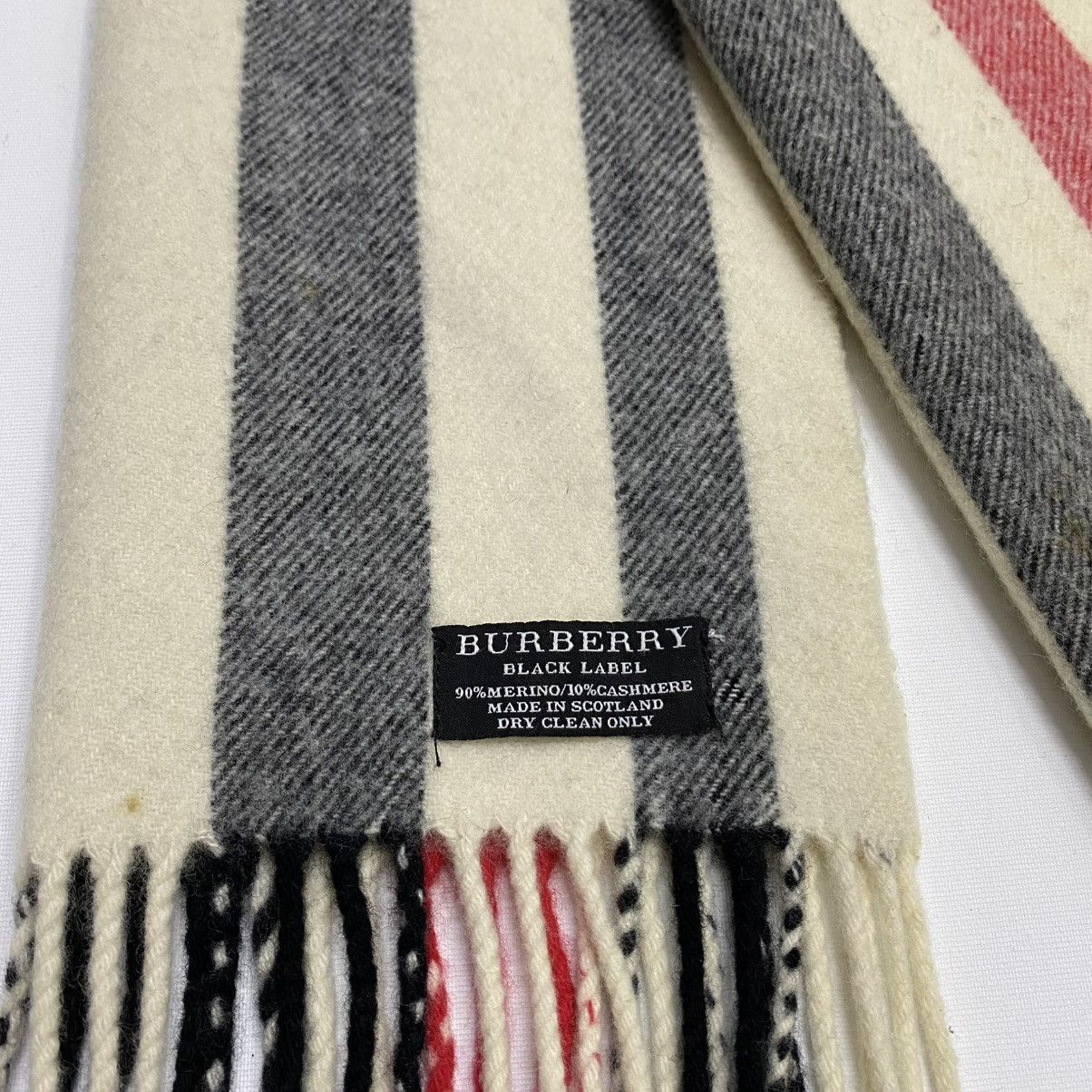 Burberry BURBERRYS SCARF MUFFLER BUR020 Size ONE SIZE - 5 Thumbnail