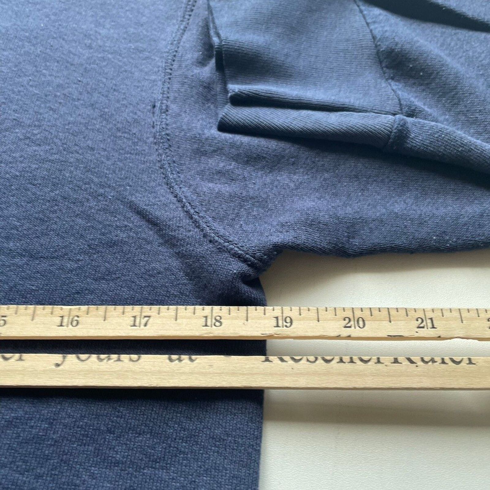 Fruit Of The Loom Vintage 90s Sun Faded Blank Basic Hoodie Small Navy Blue USA Size US S / EU 44-46 / 1 - 4 Thumbnail