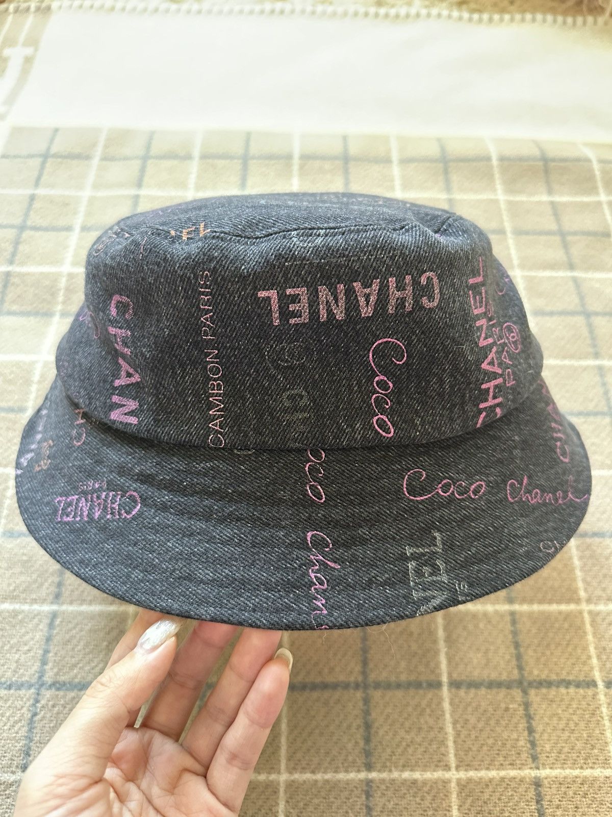 Chanel Chanel 22P graffiti denim bucket hat size Size ONE SIZE - 2 Thumbnail