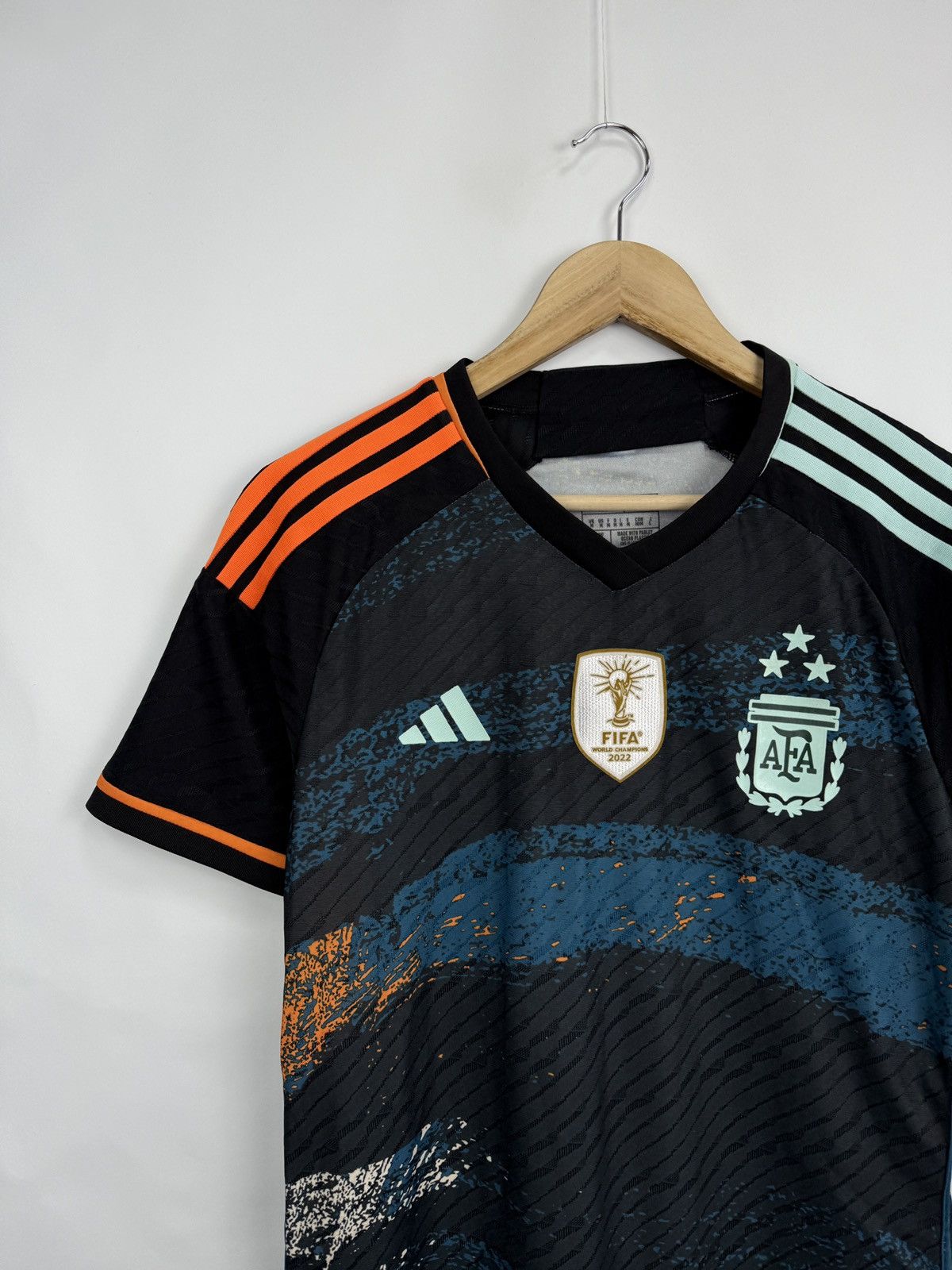 Adidas 🇦🇷 2022 Argentina Adidas Fifa World Champions Jersey T-Shirt Size US M / EU 48-50 / 2 - 2 Thumbnail