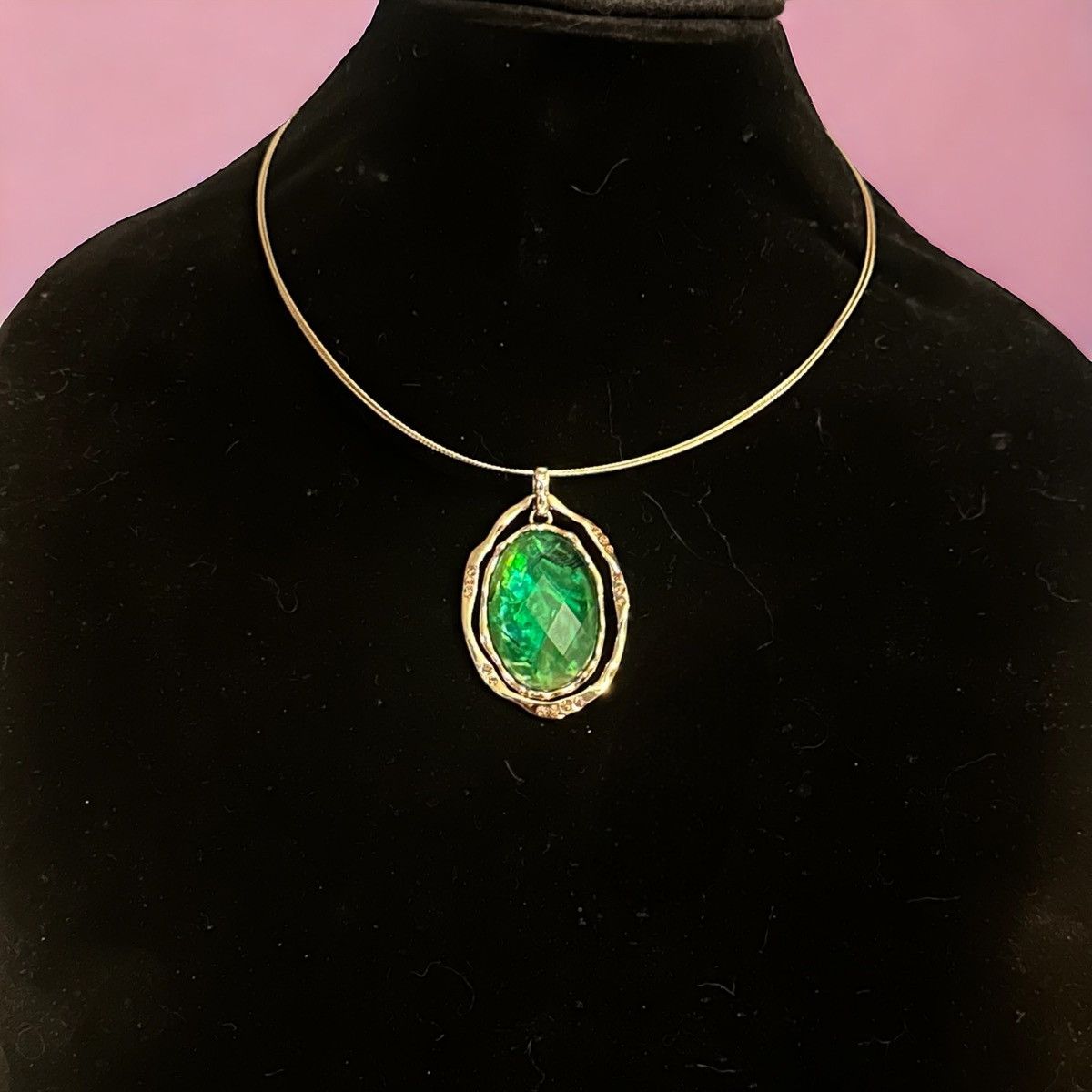 Jones New York Jones New York gold tone green abalone pendant necklace Size ONE SIZE - 1 Thumbnail