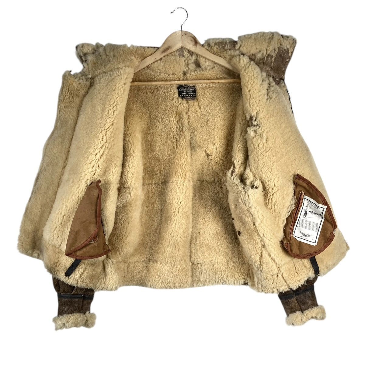 Avirex × Leather Vintage Avirex B-3 Leather Sheepskin Products Bomber Jacket Size US M / EU 48-50 / 2 - 3 Thumbnail