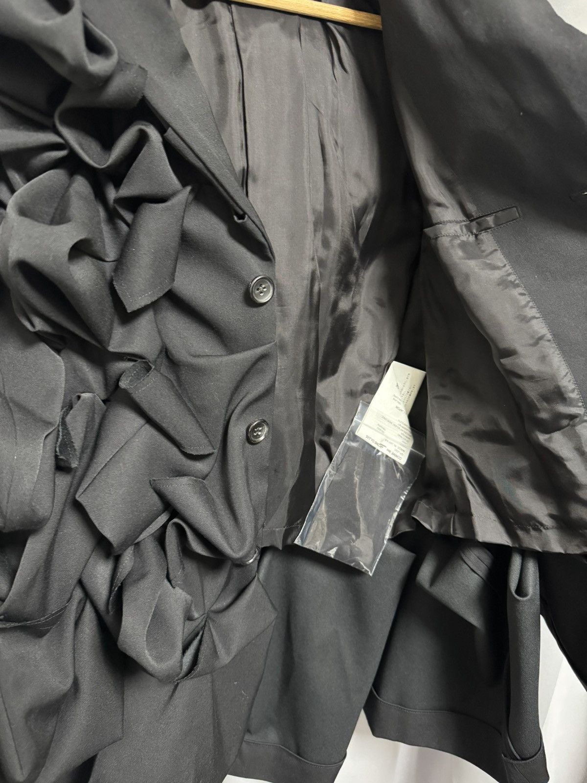 Comme des Garcons Comme des Garçons AW25 Sculptural Volume Jacket Size US M / EU 48-50 / 2 - 13 Thumbnail