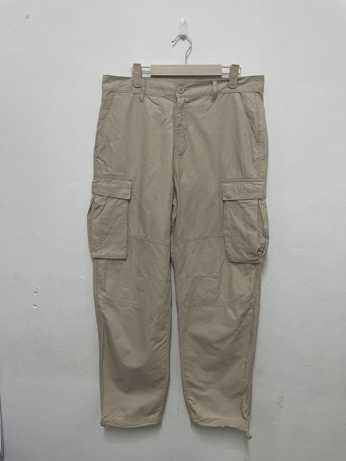 image of H&M Cargo Pant Loose Cutting in Cream, Men's (Size 32)