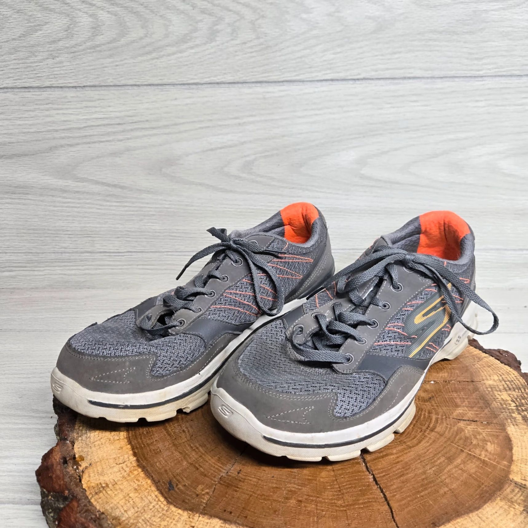 SKECHERS SKECHERS GOwalk3 Gogamat Gray Athletic Sneakers Men's Size 11 Size US 11 / EU 44 - 2 Thumbnail