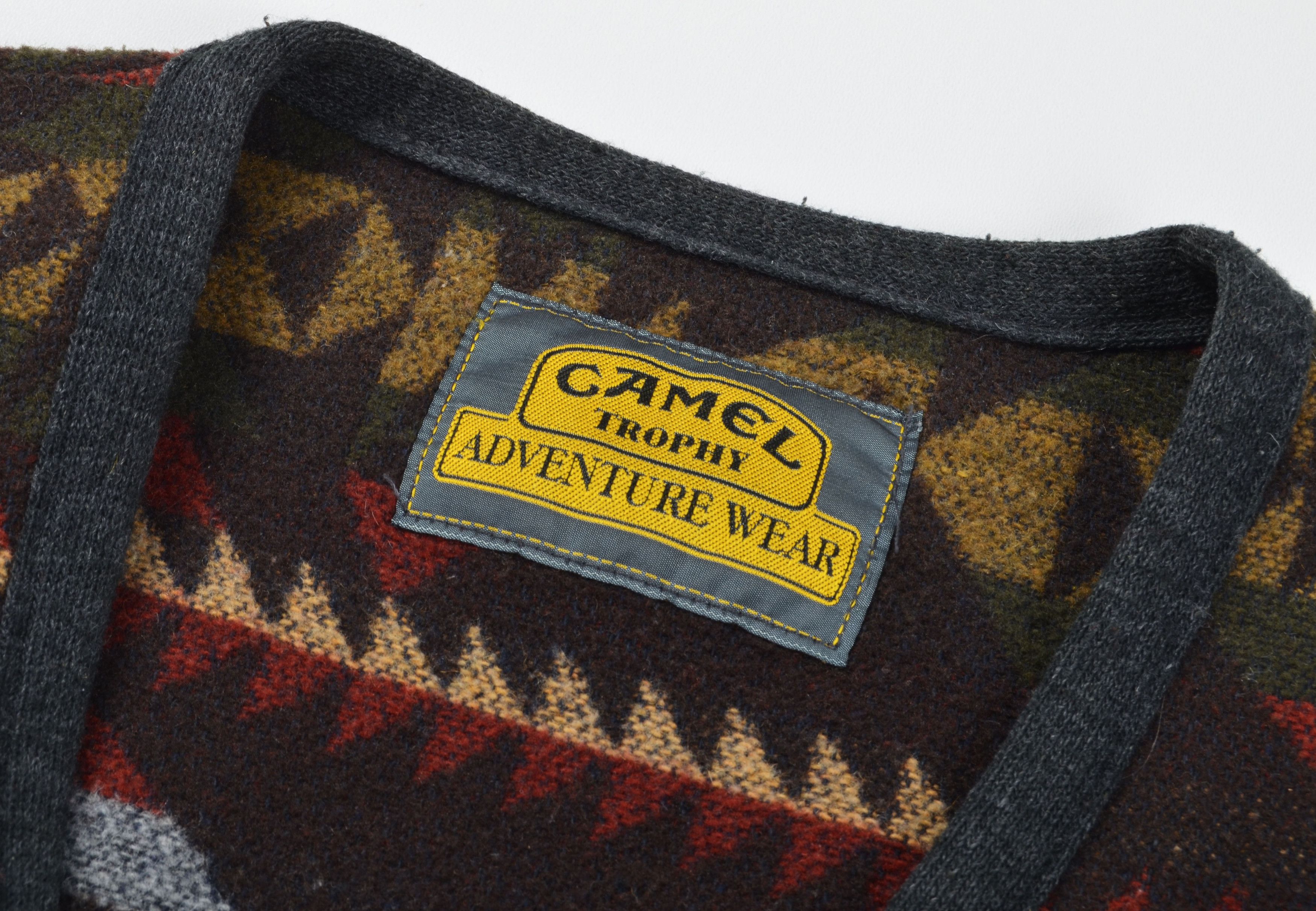 Camel Camel Active Vntg Knit Aztec Tribal Pattern Wool Blend Vest Size US M / EU 48-50 / 2 - 6 Thumbnail