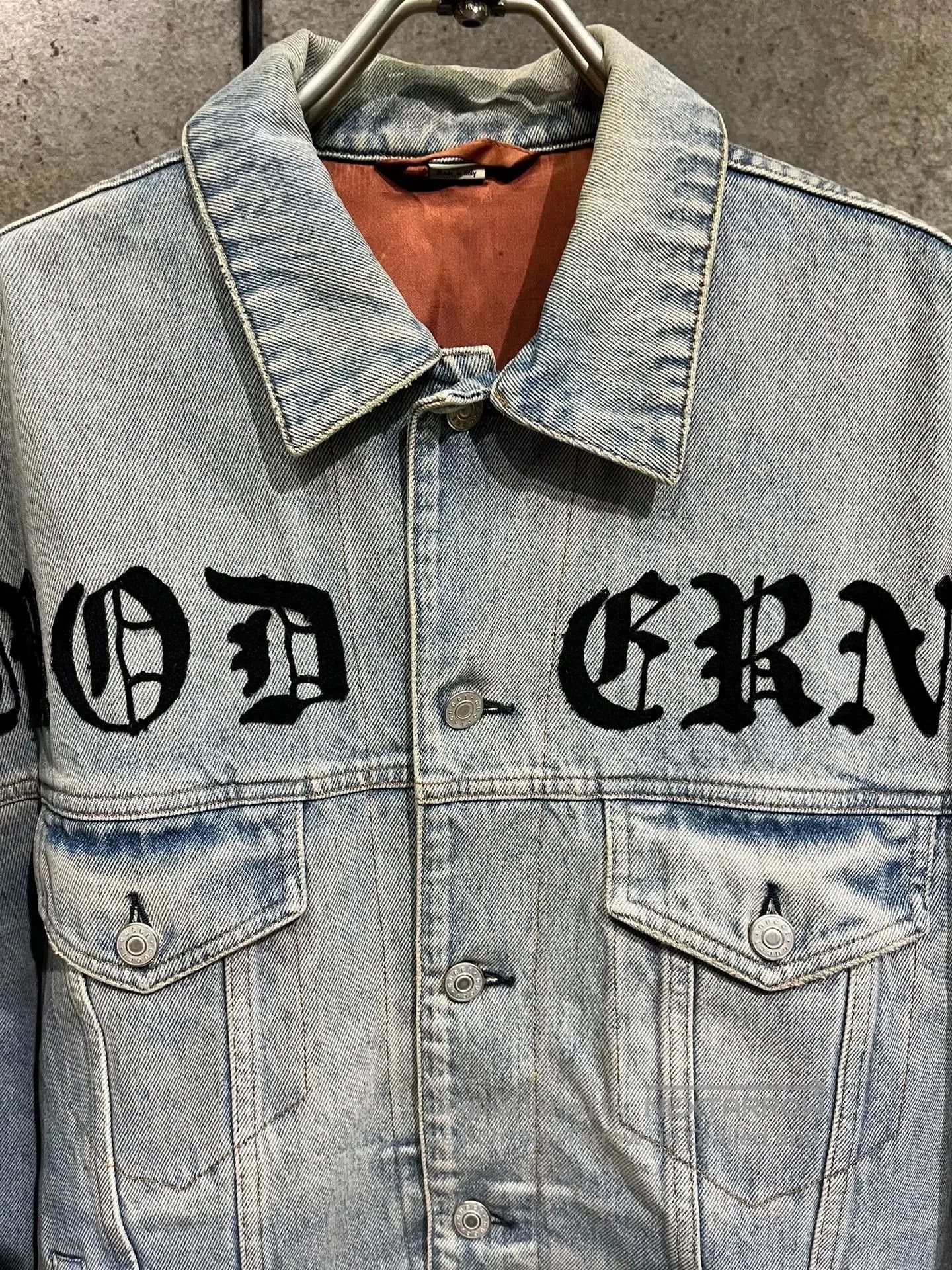 Gucci Gucci Distressed Denim Jacket Size 48. Size US M / EU 48-50 / 2 - 2 Thumbnail