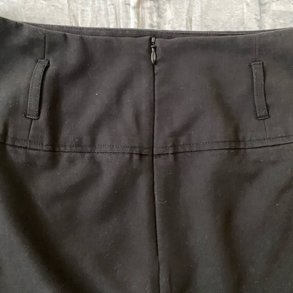 Other Studio 1940 women 8 black knee length skirt w/back slit Size 30" / US 8 / IT 44 - 5 Thumbnail