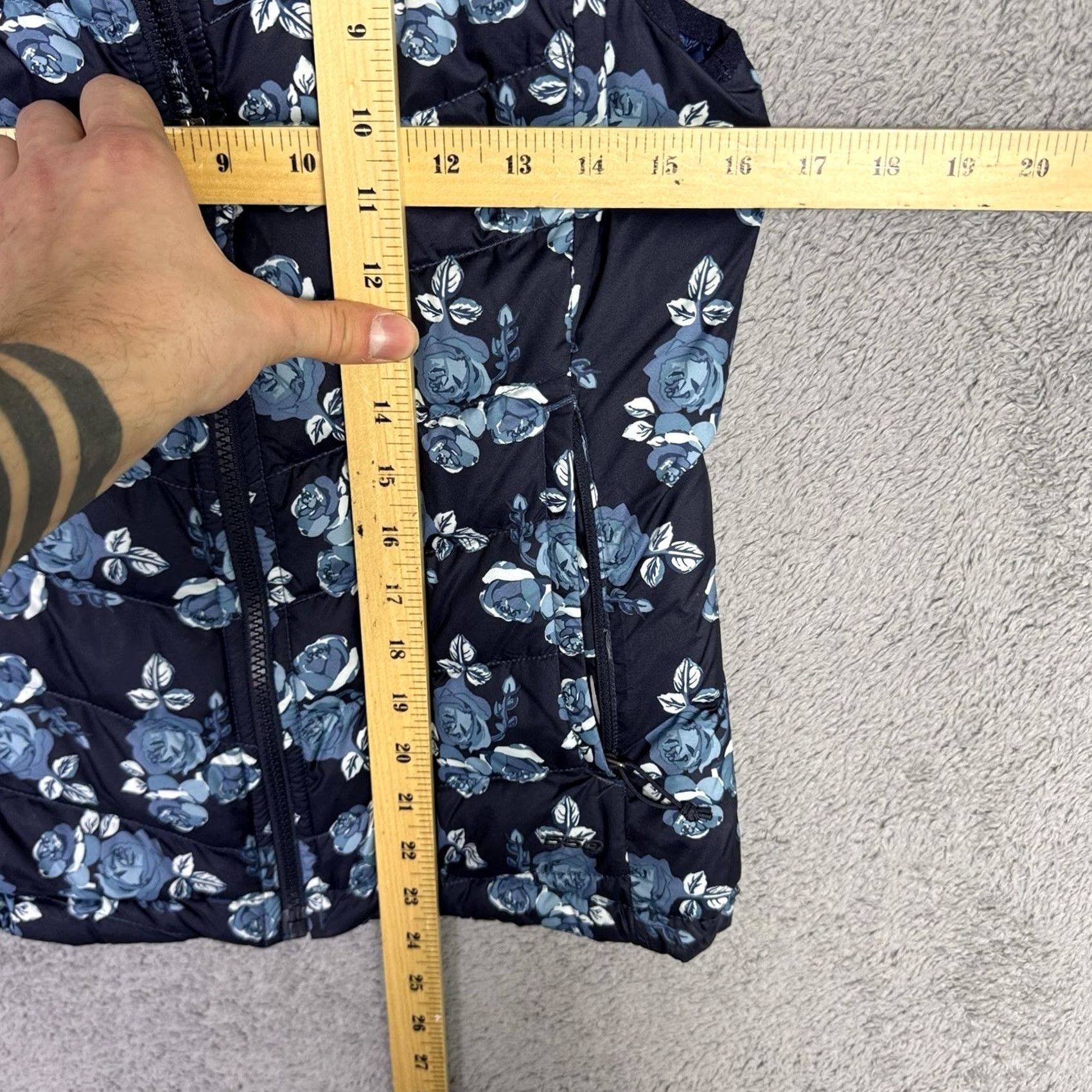 The North Face VINTAGE The North Face Puffer Vest 550 Goose Down Womens XS Blue Floral Zip Flare Size XS / US 0-2 / IT 36-38 - 7 Thumbnail