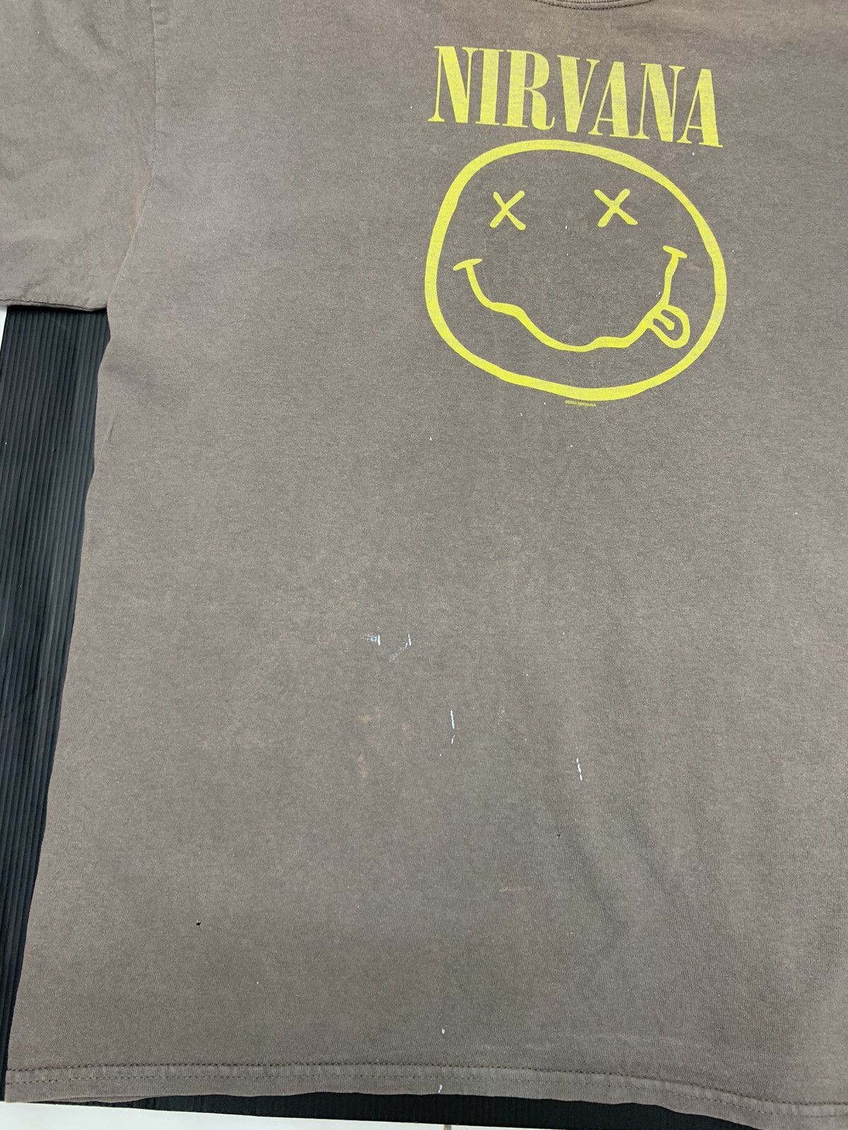 Band Tees Vintage Y2K Thrashed Faded Nirvana Band Tshirt Size US L / EU 52-54 / 3 - 3 Thumbnail