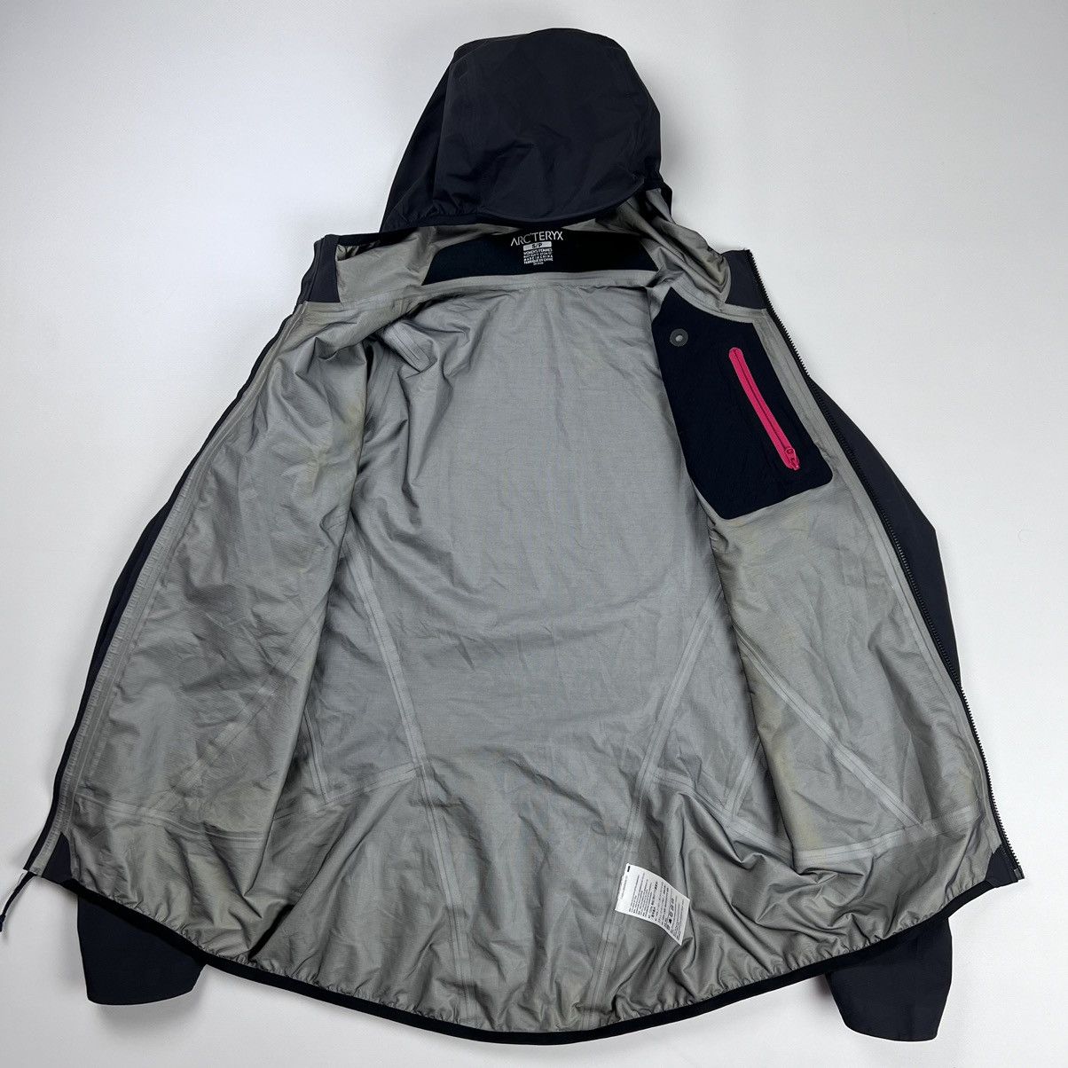 Arc'teryx × Goretex Arcteryx Norvan goretex trail jacket Size S / US 4 / IT 40 - 4 Thumbnail