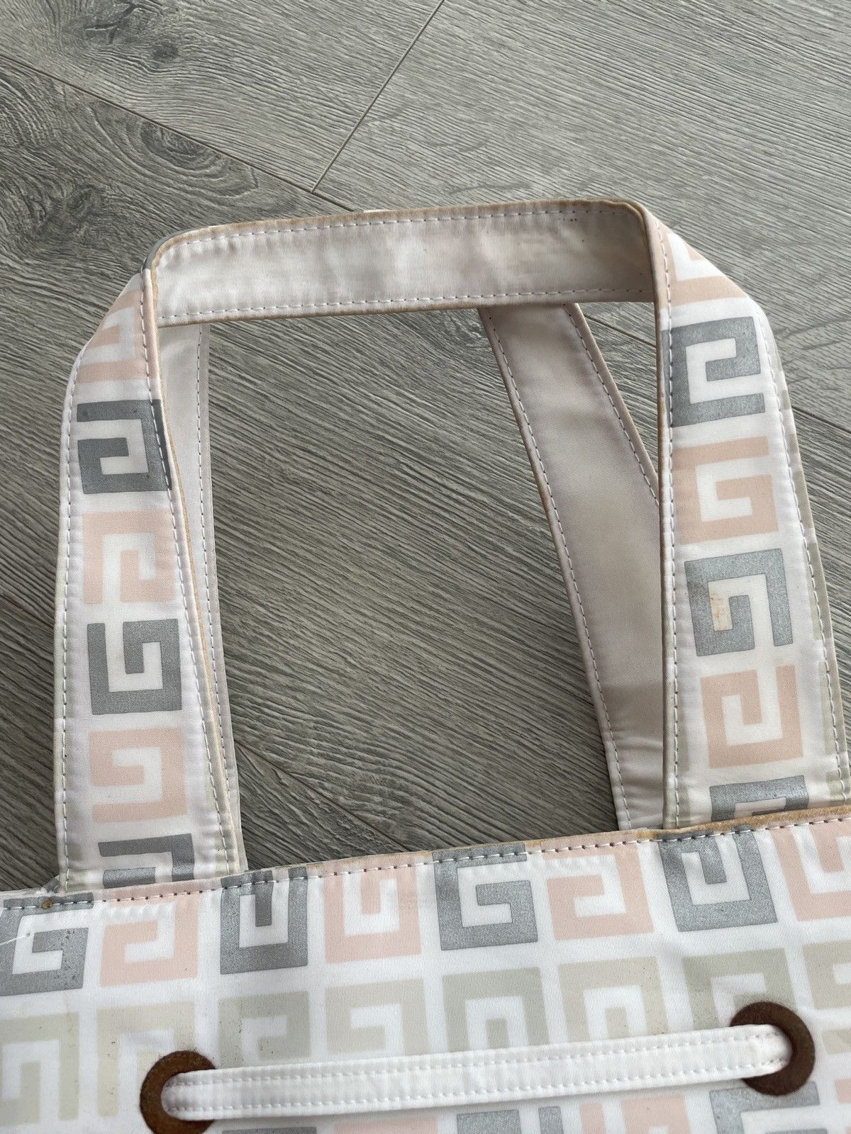 Designer × Givenchy × Vintage Vintage Givenchy Canvas Bag Tote Perfume White Shoulder Whit Size ONE SIZE - 7 Thumbnail