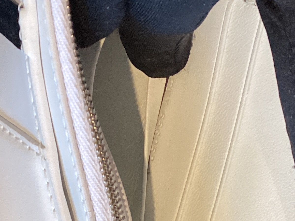 Balenciaga Balenciaga x adidas White Leather Chain Wallet / Mini Bag Size ONE SIZE - 8 Thumbnail
