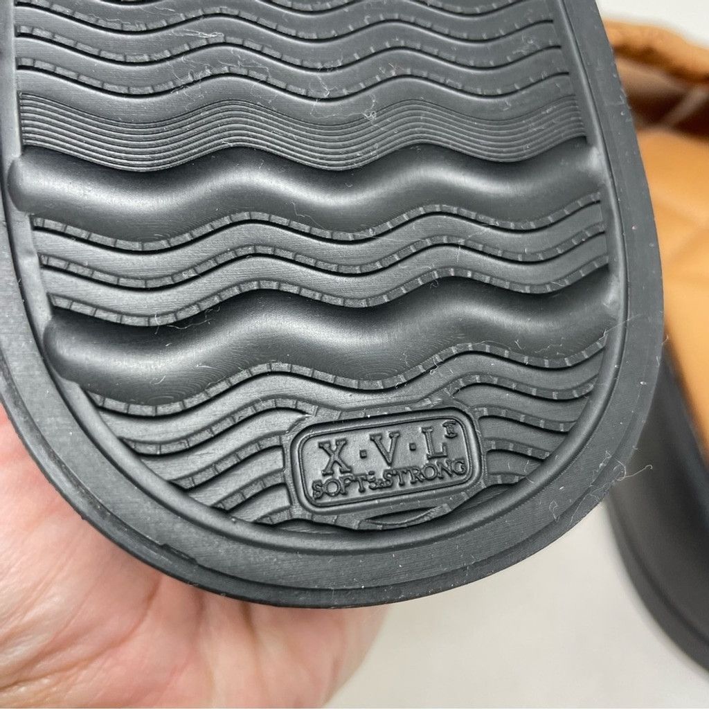 Other NEW Unity in Diversity Tan Scrunch Leather Slide Sandal US 7 Size US 7 / IT 37 - 8 Thumbnail