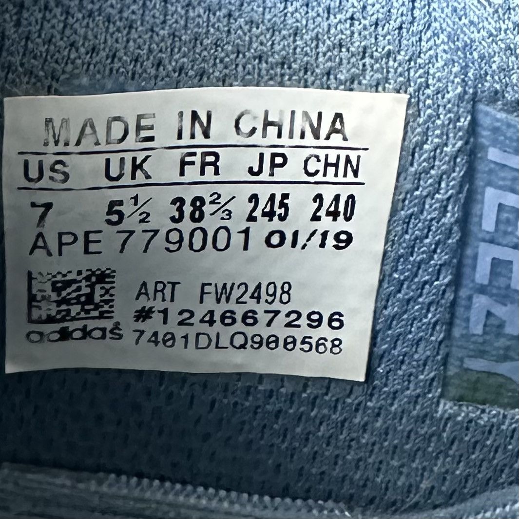 Adidas Adidas Yeezy Boost 700 Carbon Blue Size US 7 / EU 40 - 6 Thumbnail