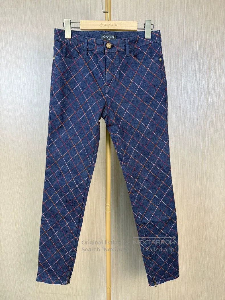 Chanel Chanel Classic diamond-embroidered jeans Size 25" / US 0 / IT 36 - 1 Thumbnail