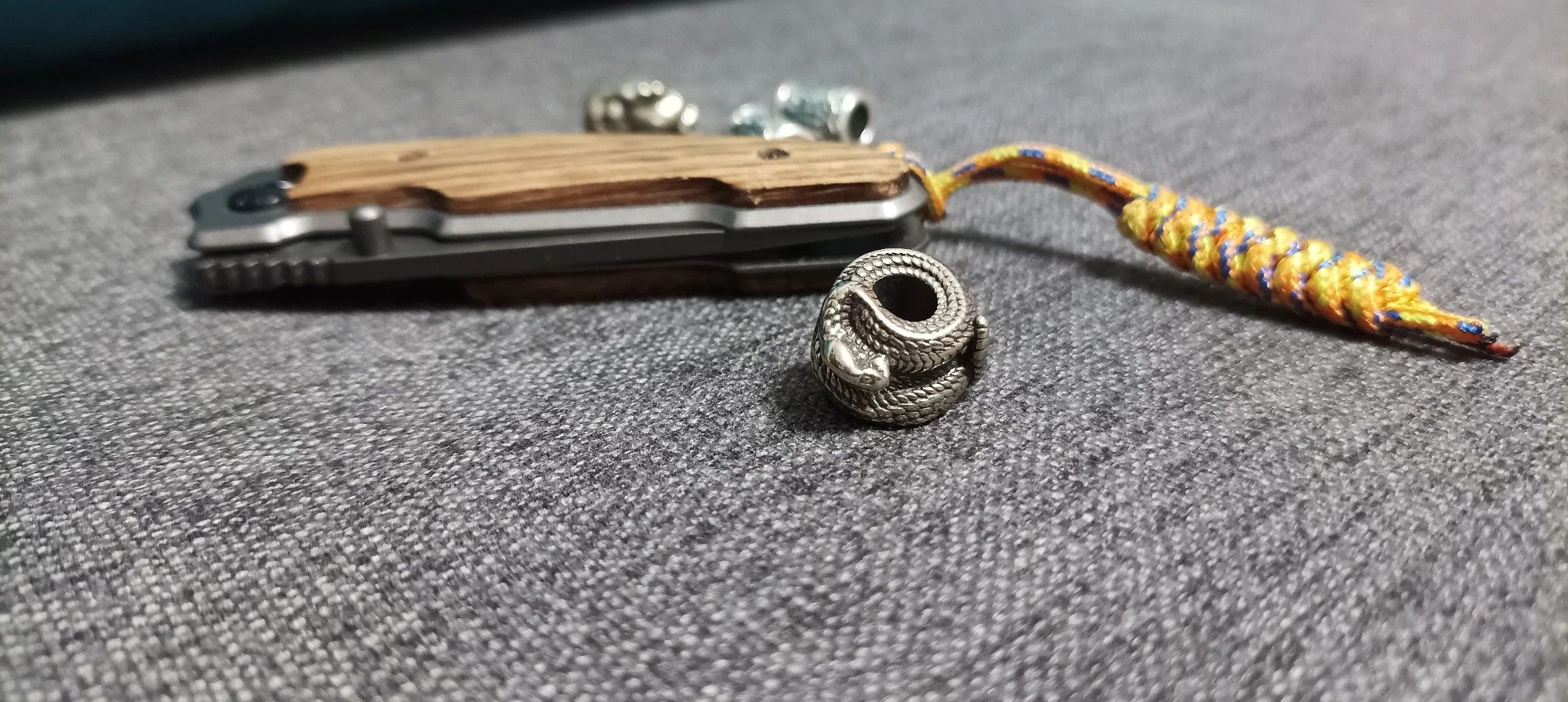 Handmade 3Pcs Rattlesnake Knife Beads Paracord Bead Zipper Umbrella Size ONE SIZE - 2 Thumbnail