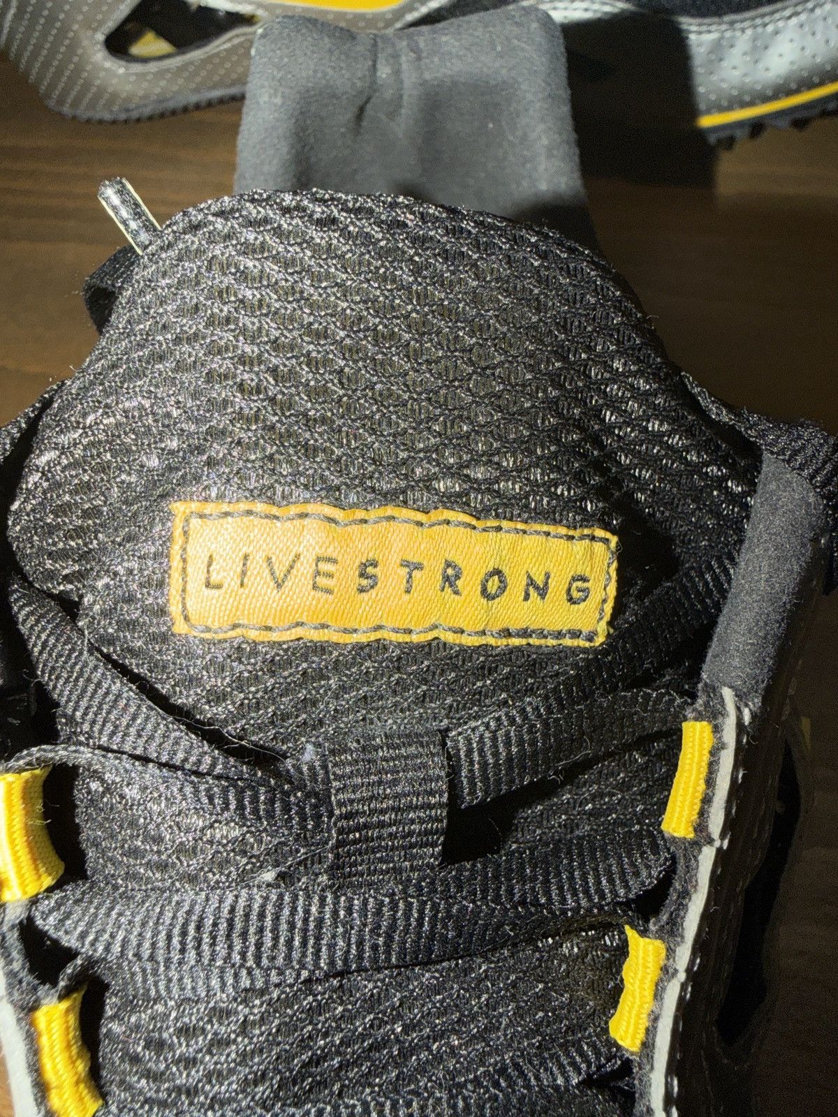 Nike Nike X Livestrong Track Cleats Size US 13 / EU 46 - 7 Thumbnail
